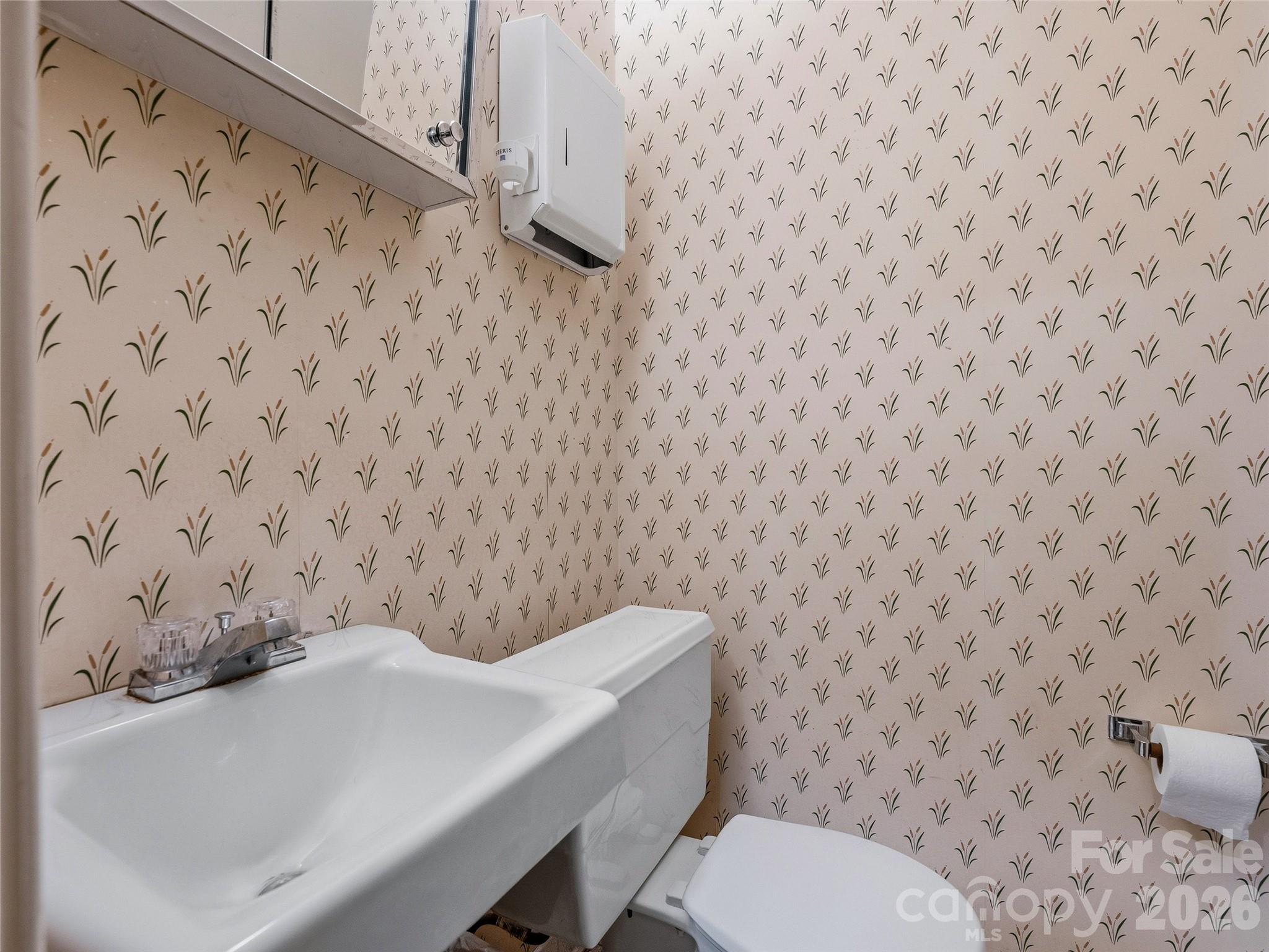main property photo 18
