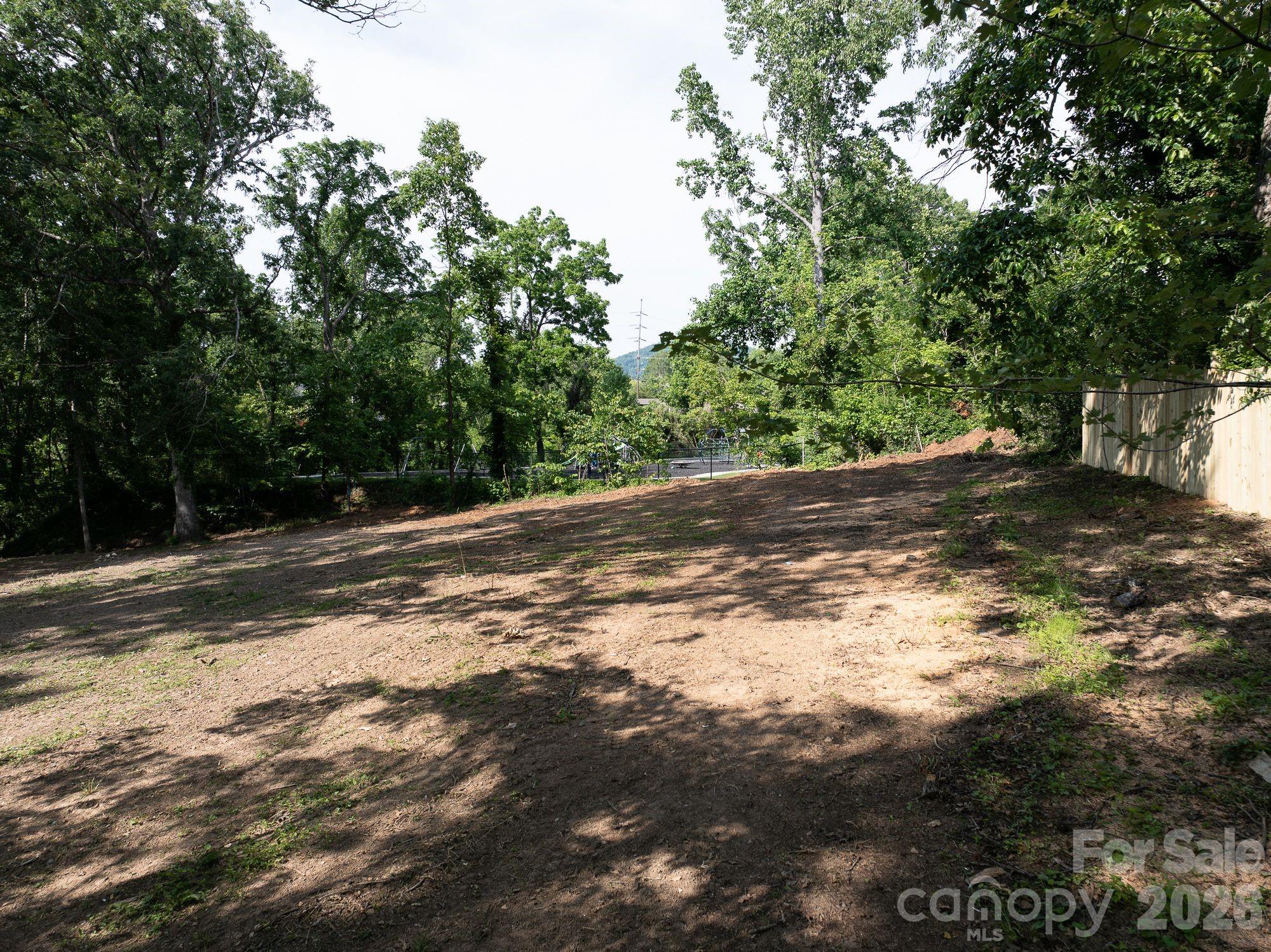main property photo 10