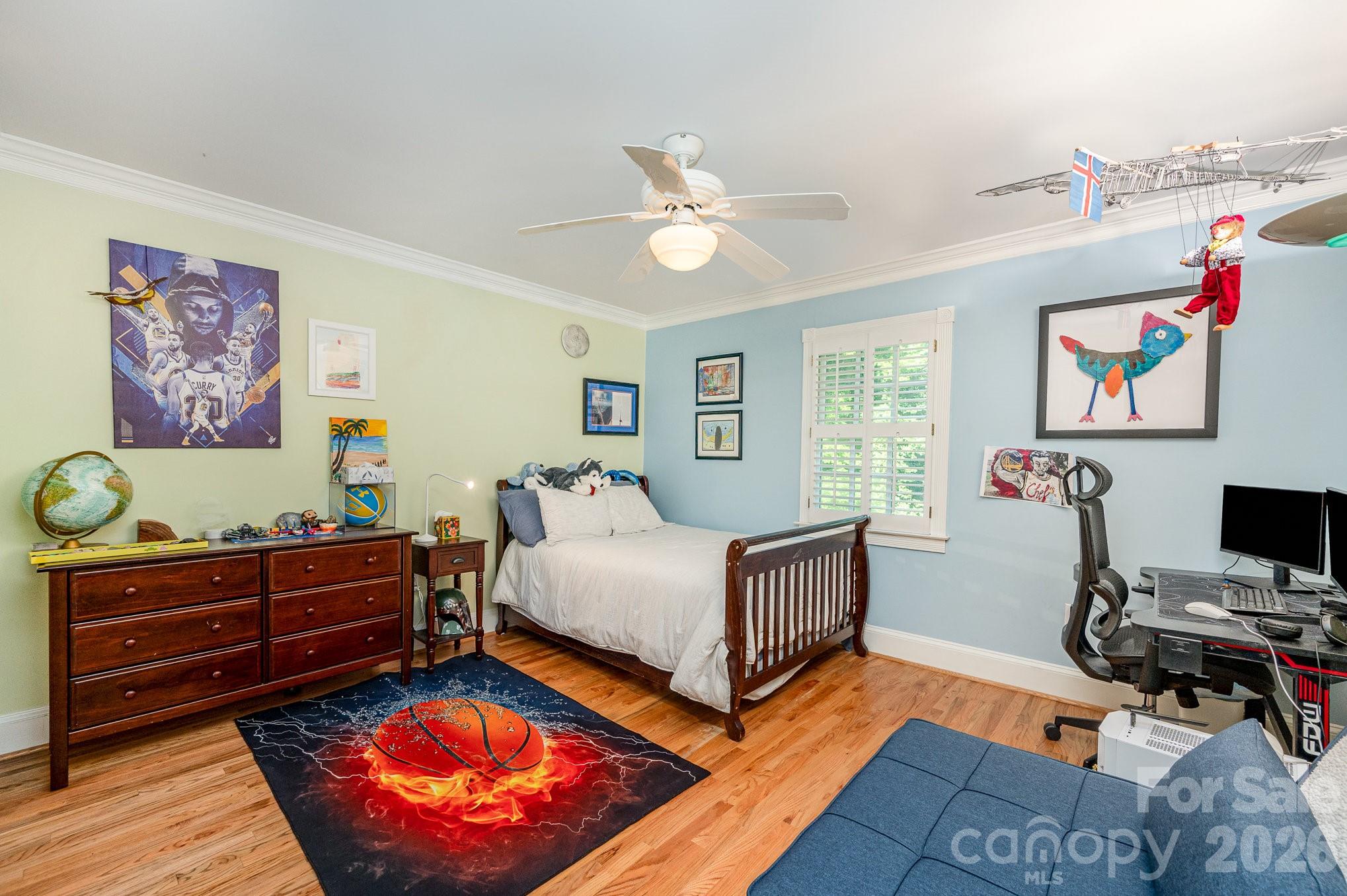 main property photo 30