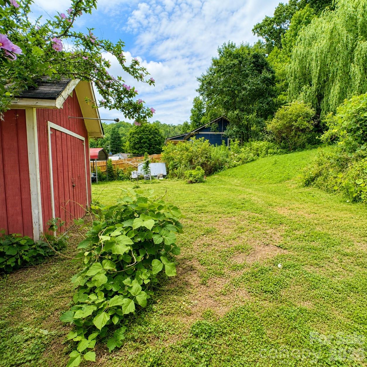main property photo 6
