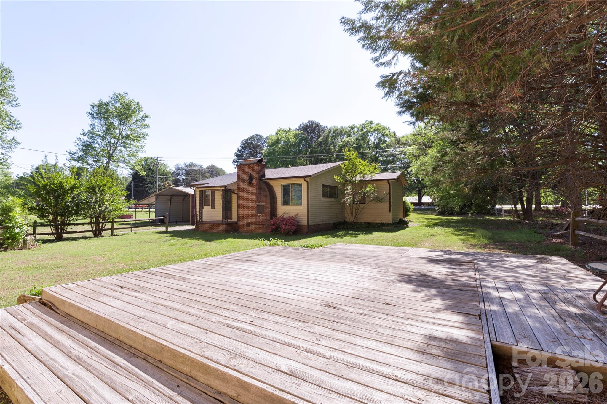 main property photo 3