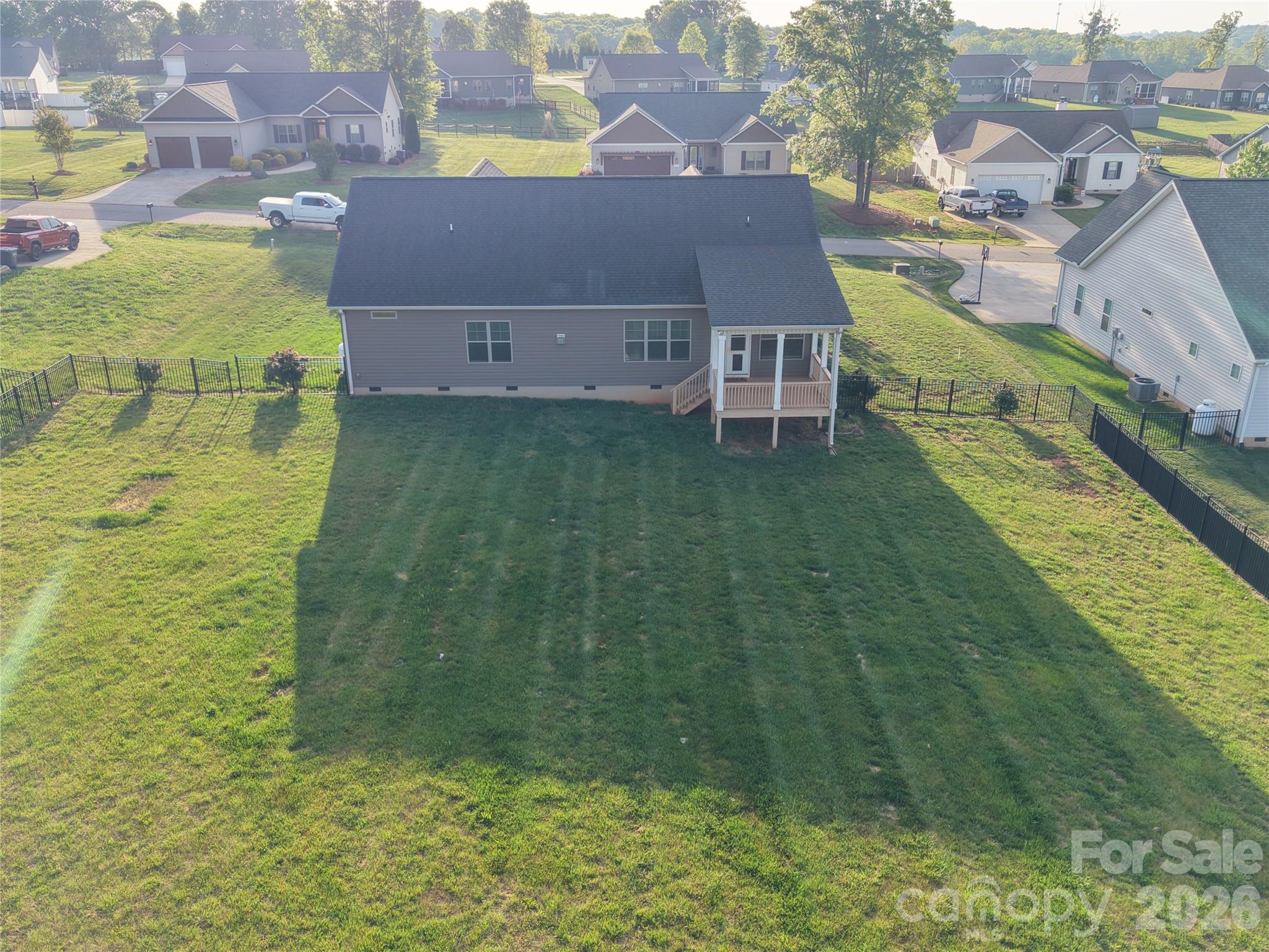 main property photo 40