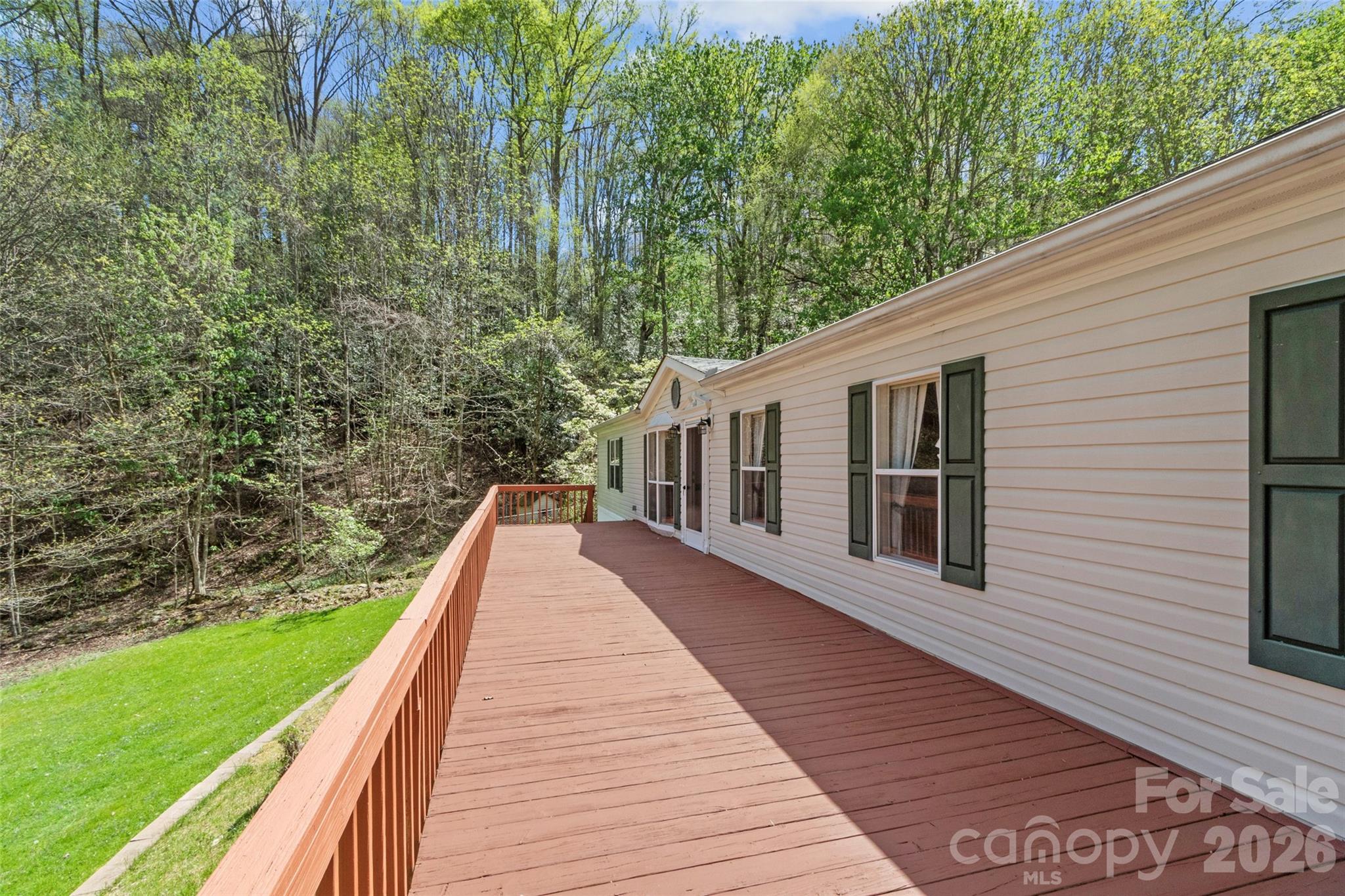 main property photo 28