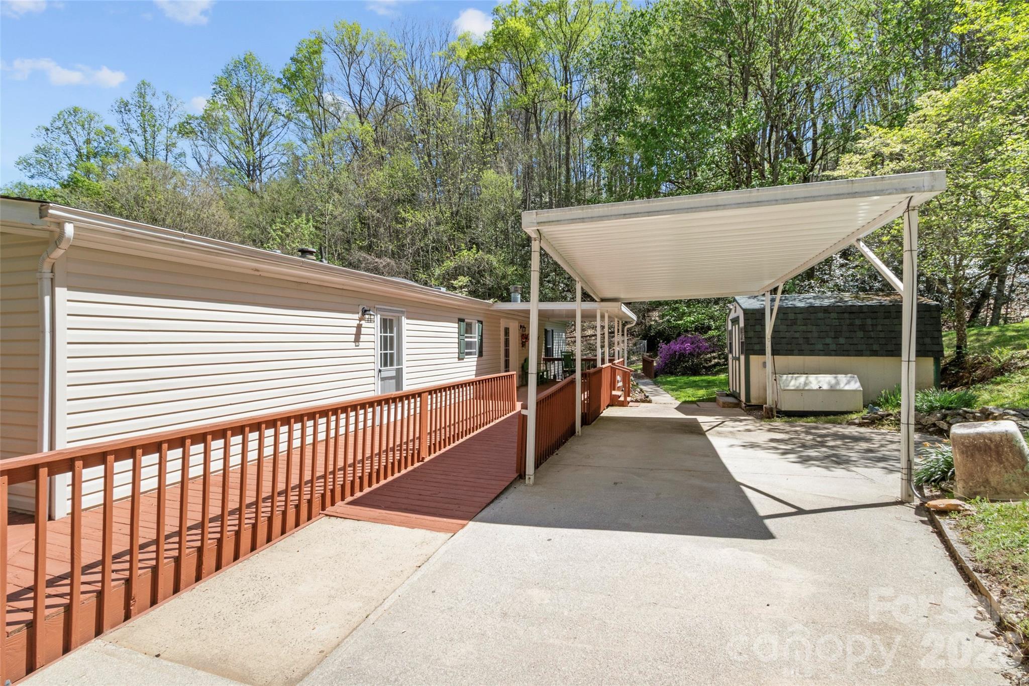 main property photo 30