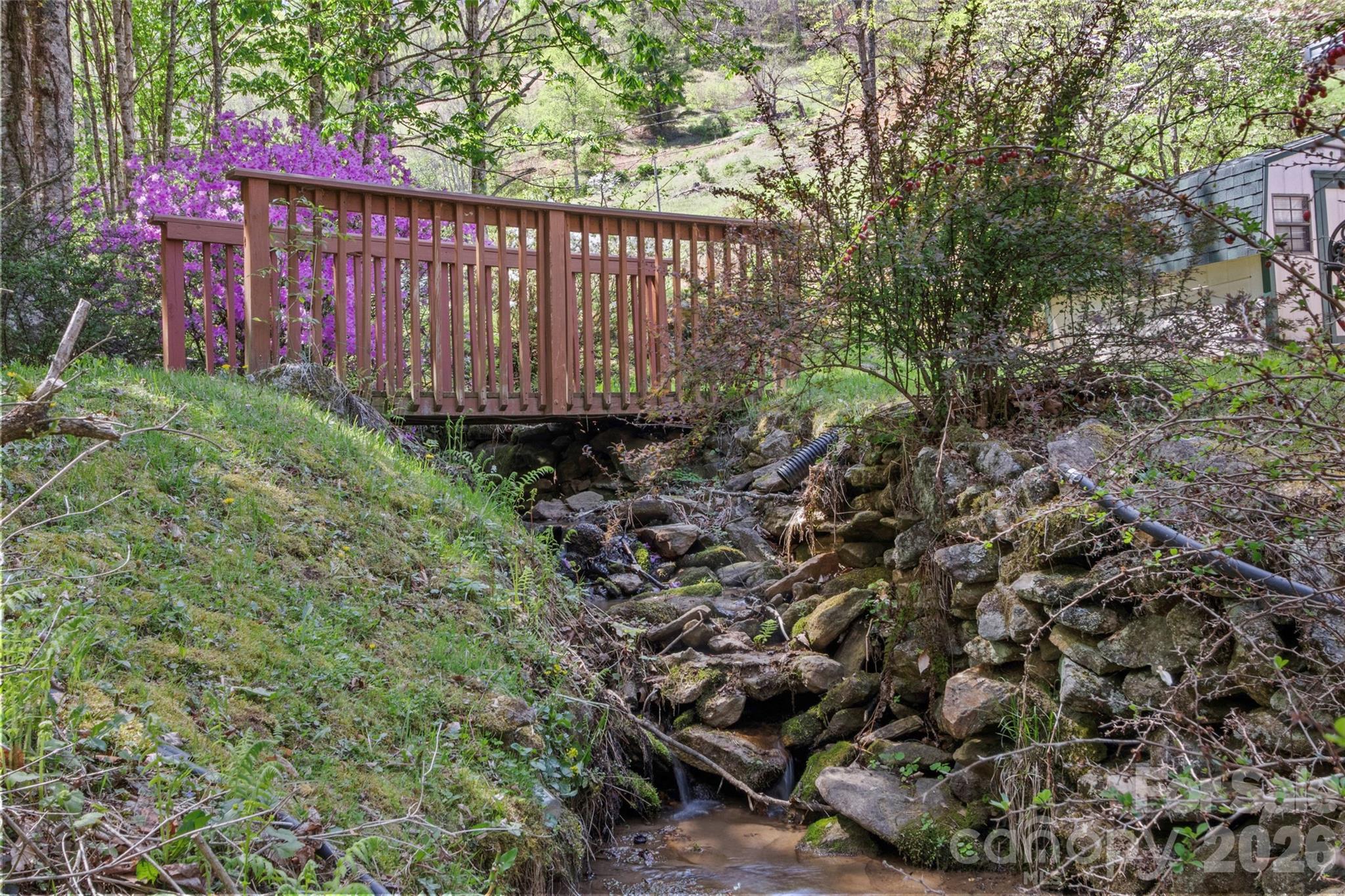main property photo 33