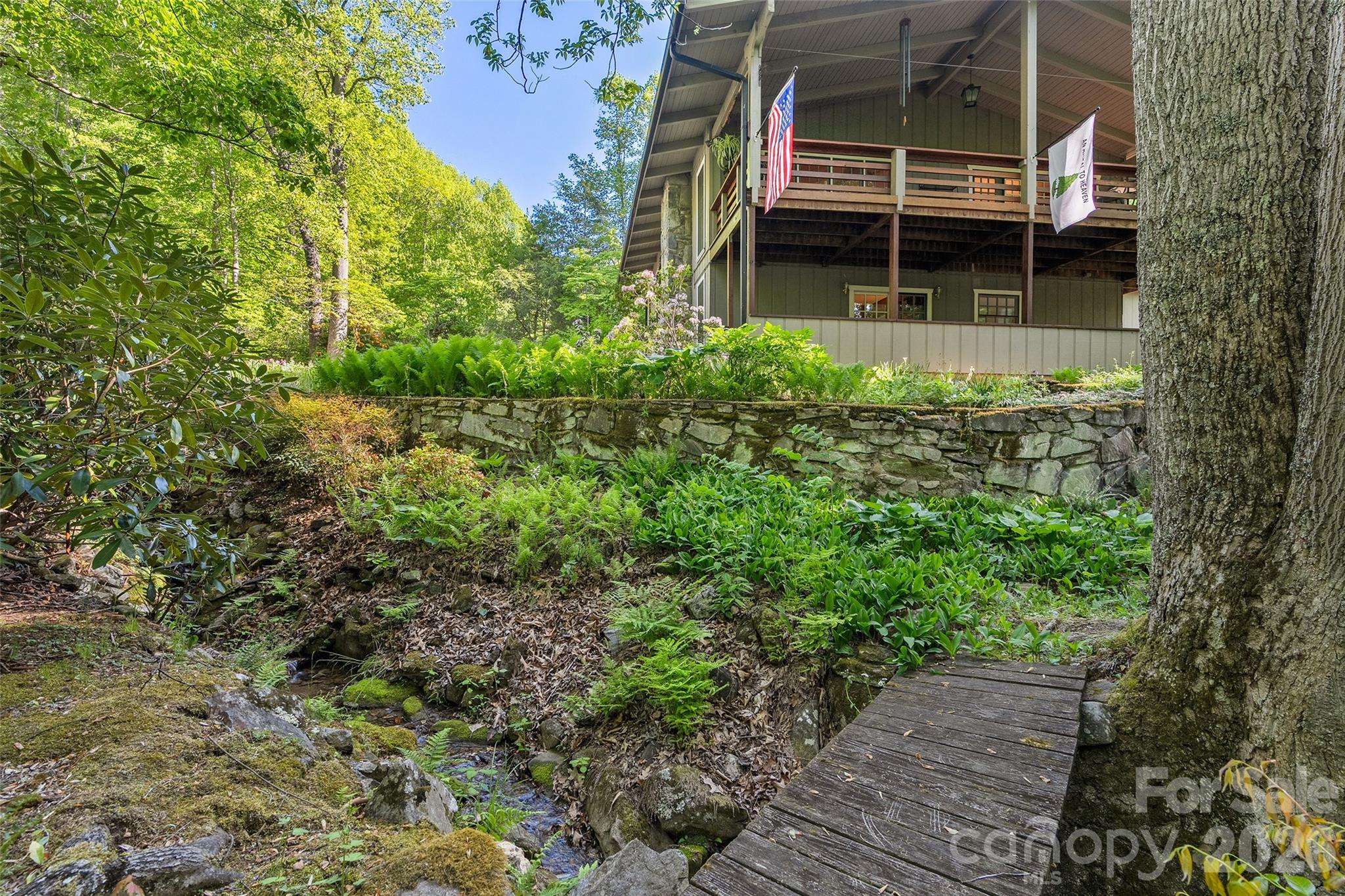 main property photo 32