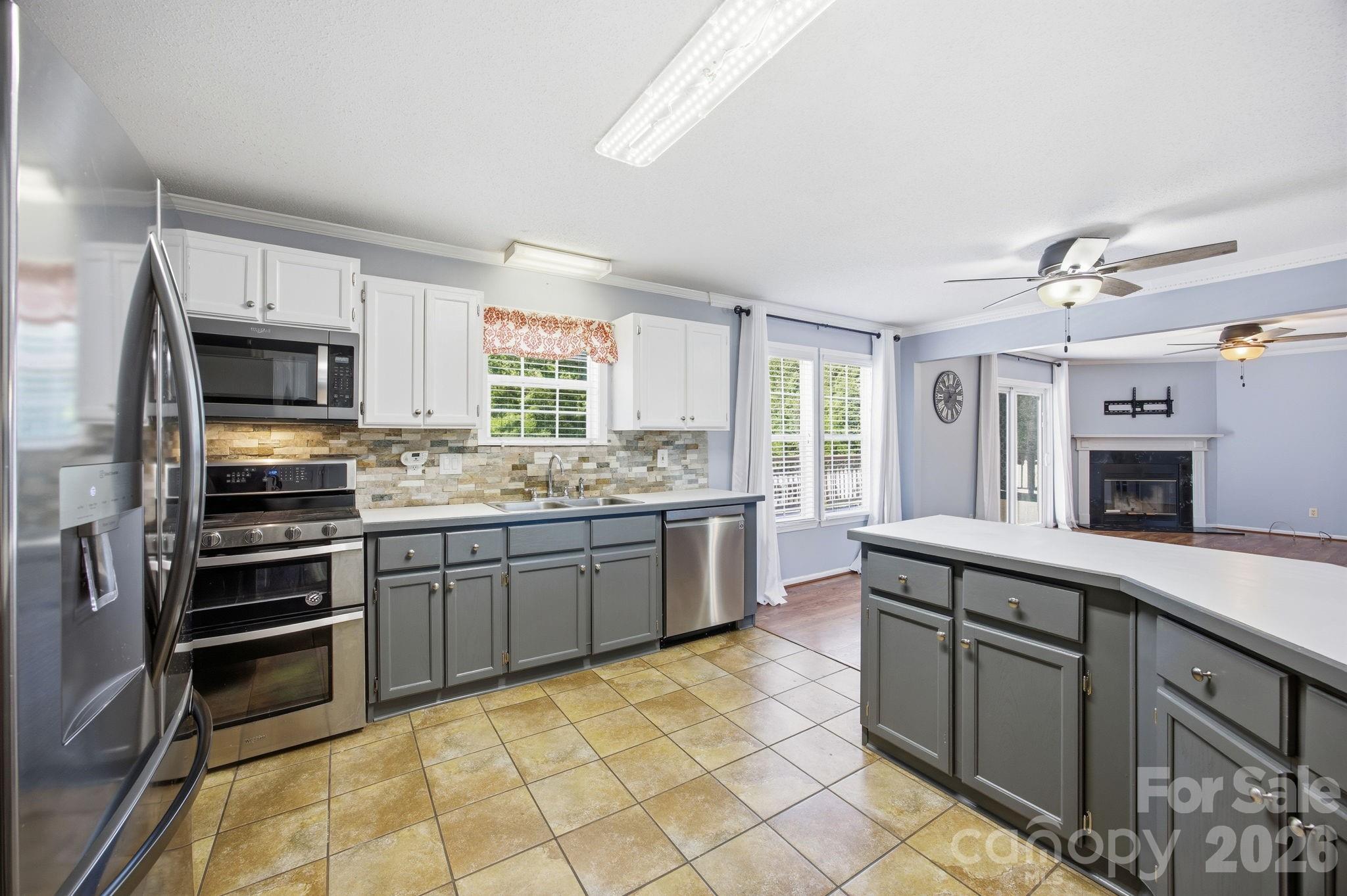 property viewer photo 1