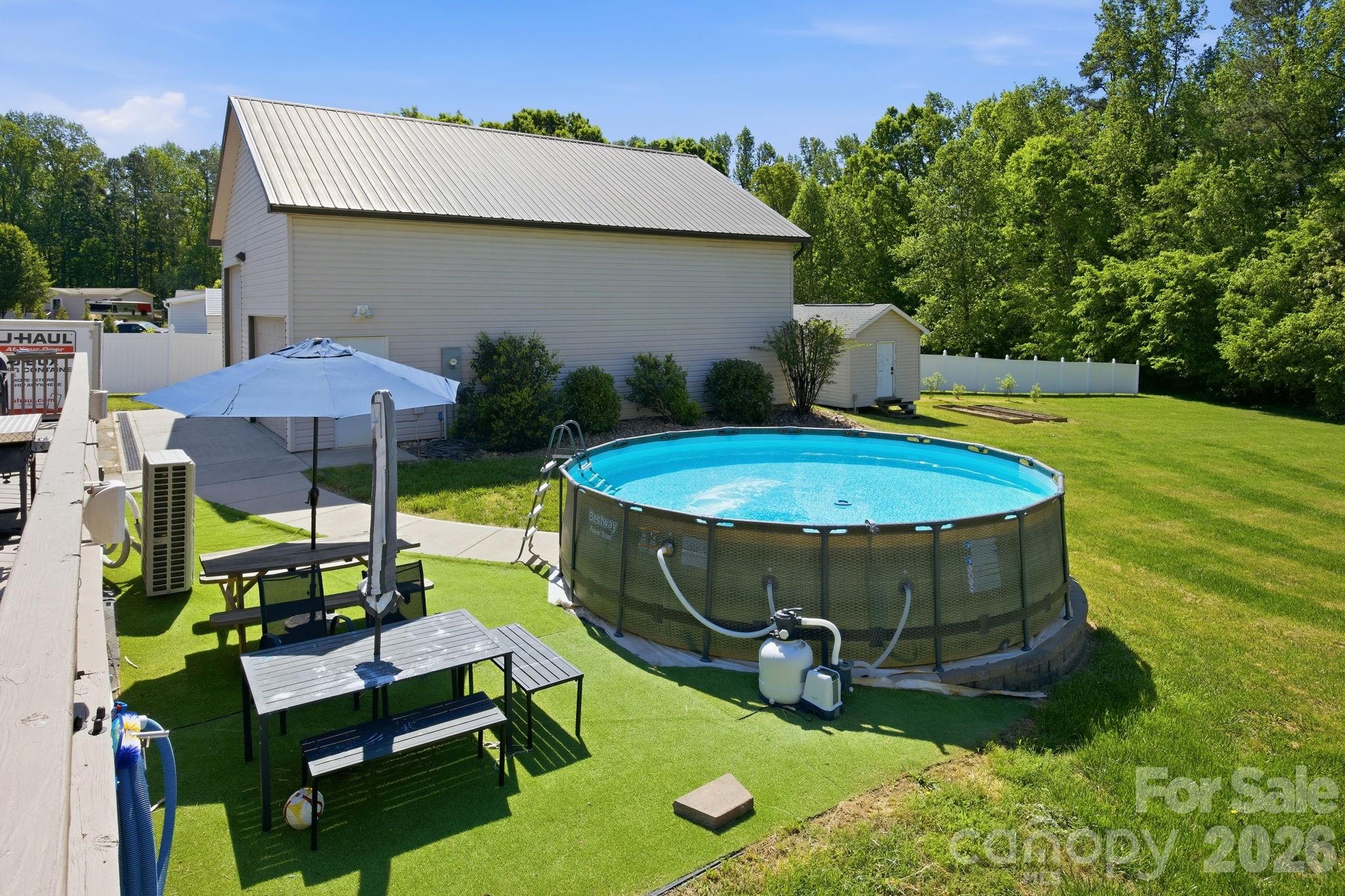 property viewer photo 15