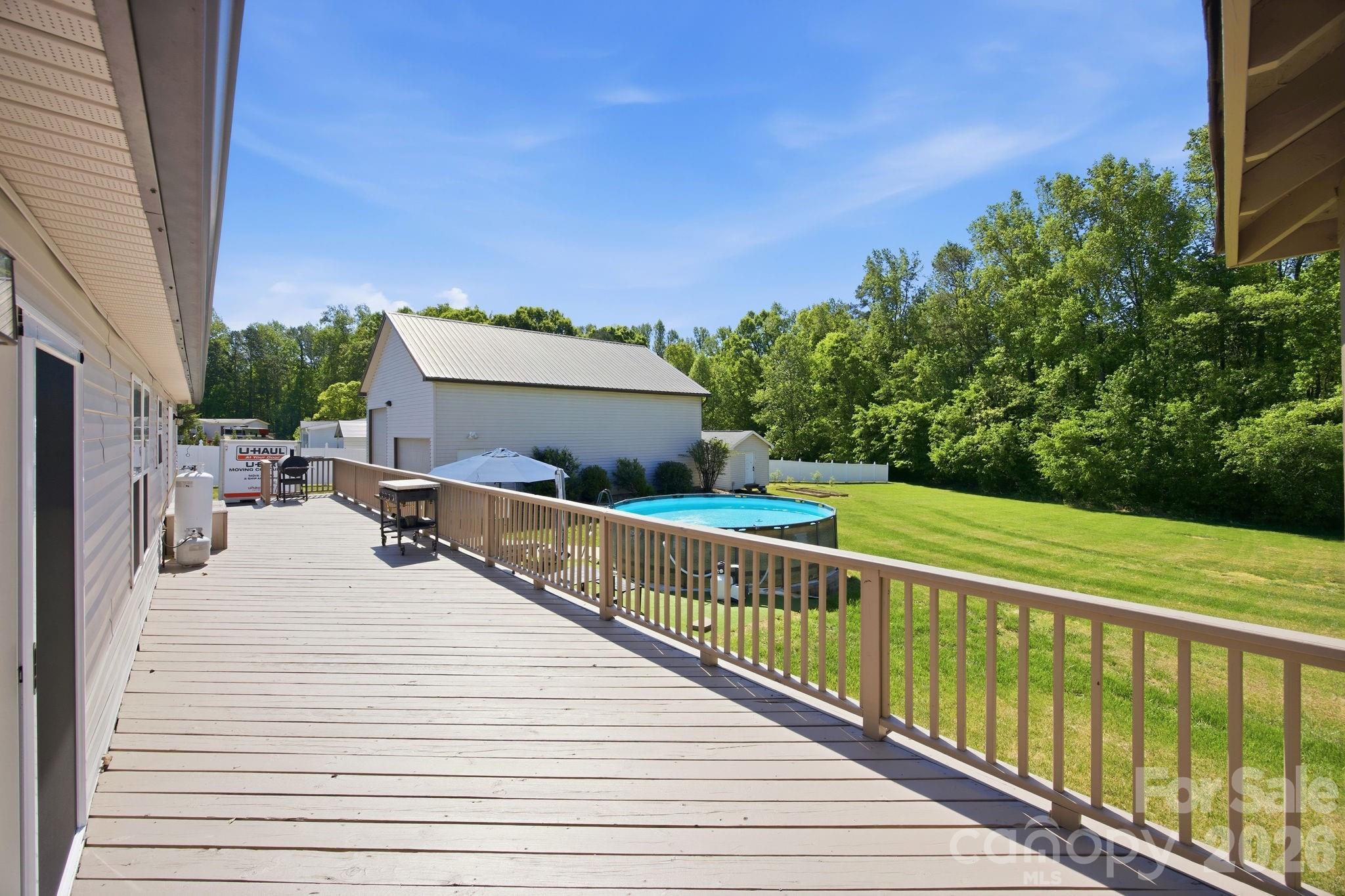 property viewer photo 23