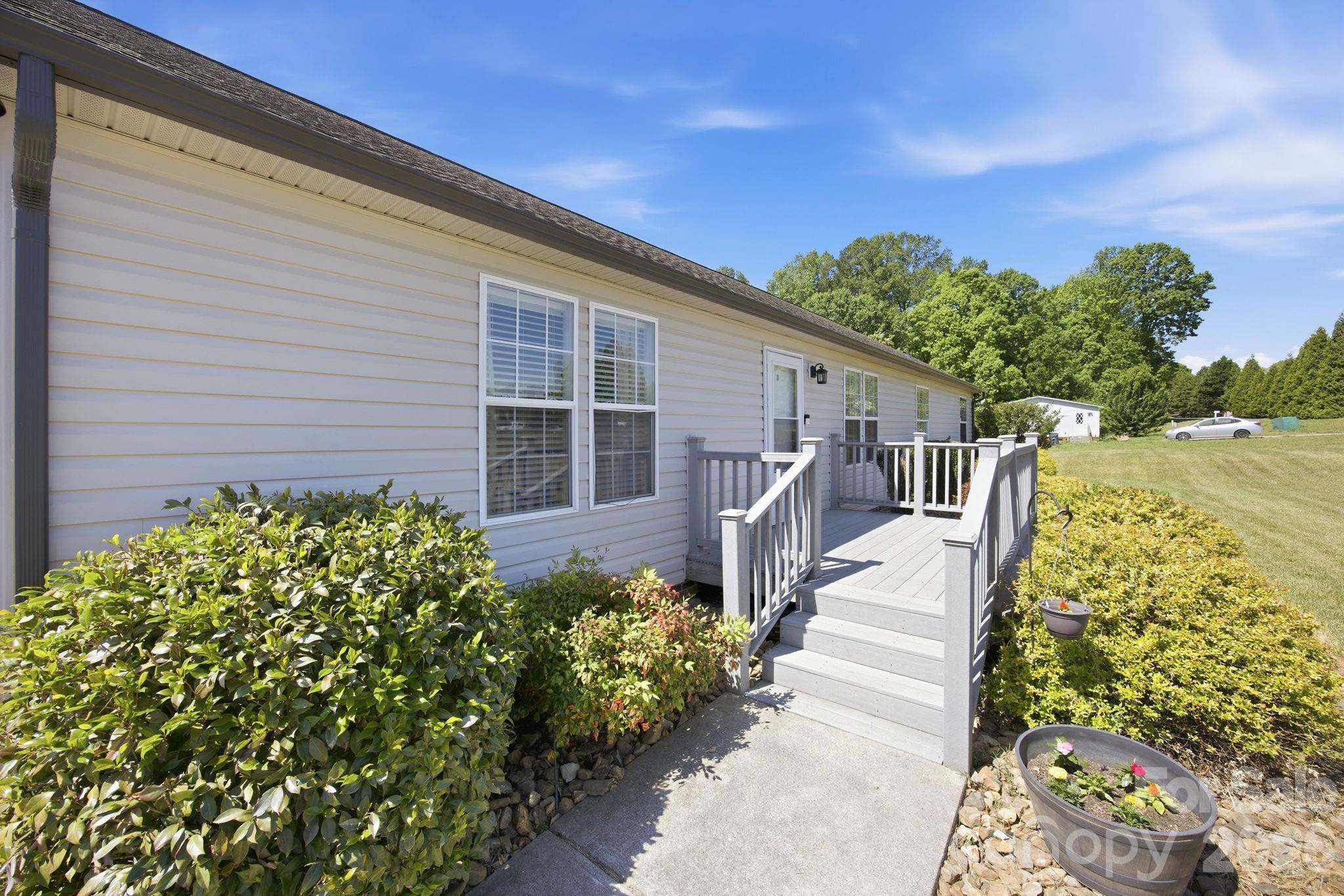 property viewer photo 30