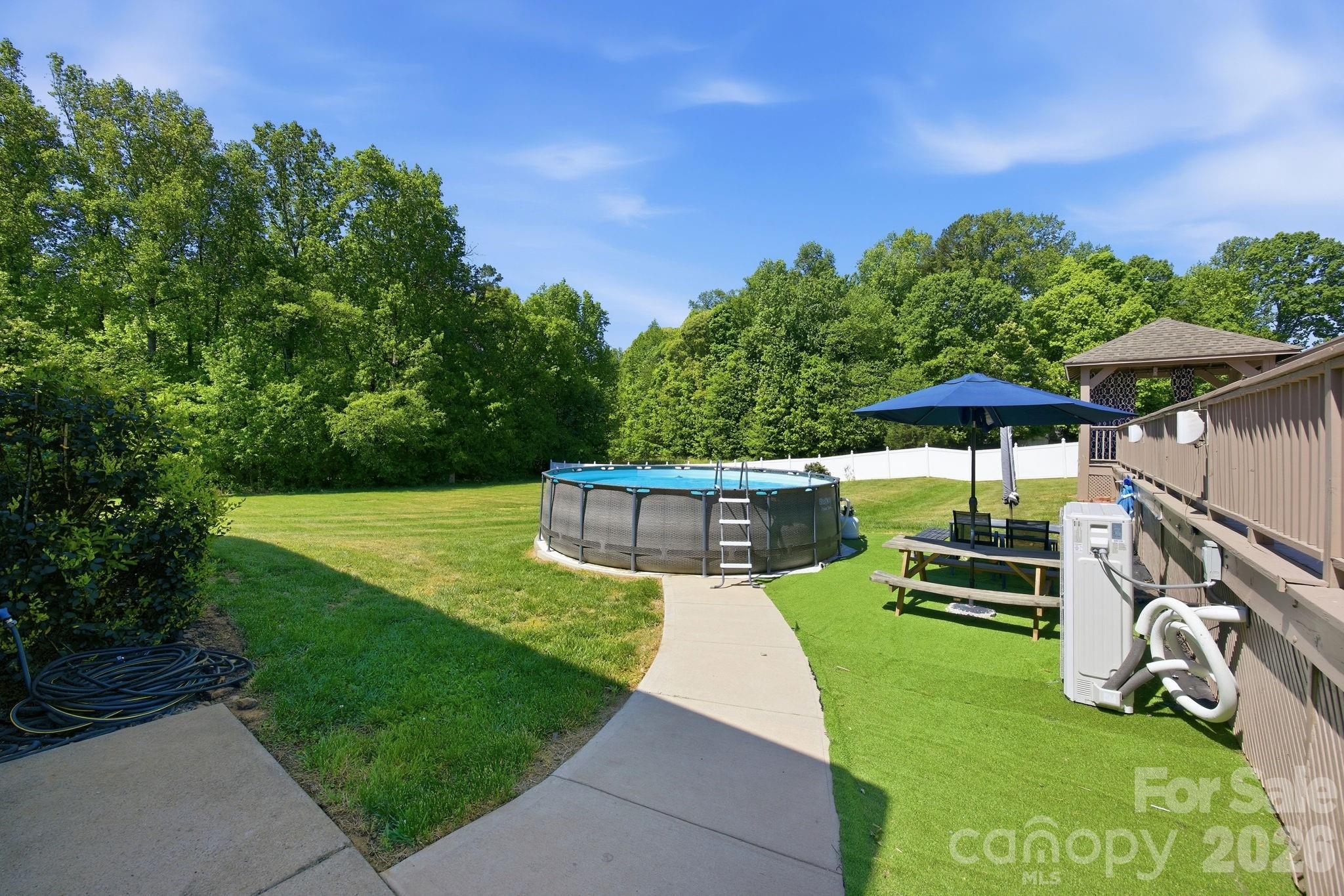 property viewer photo 33