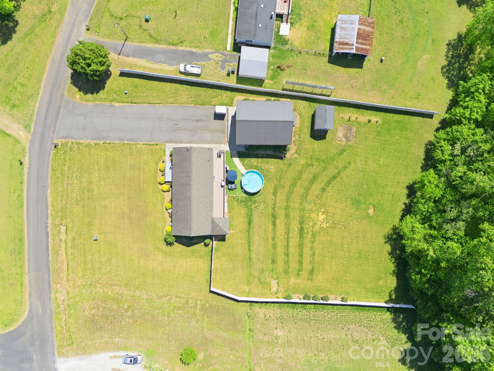 property viewer photo 38