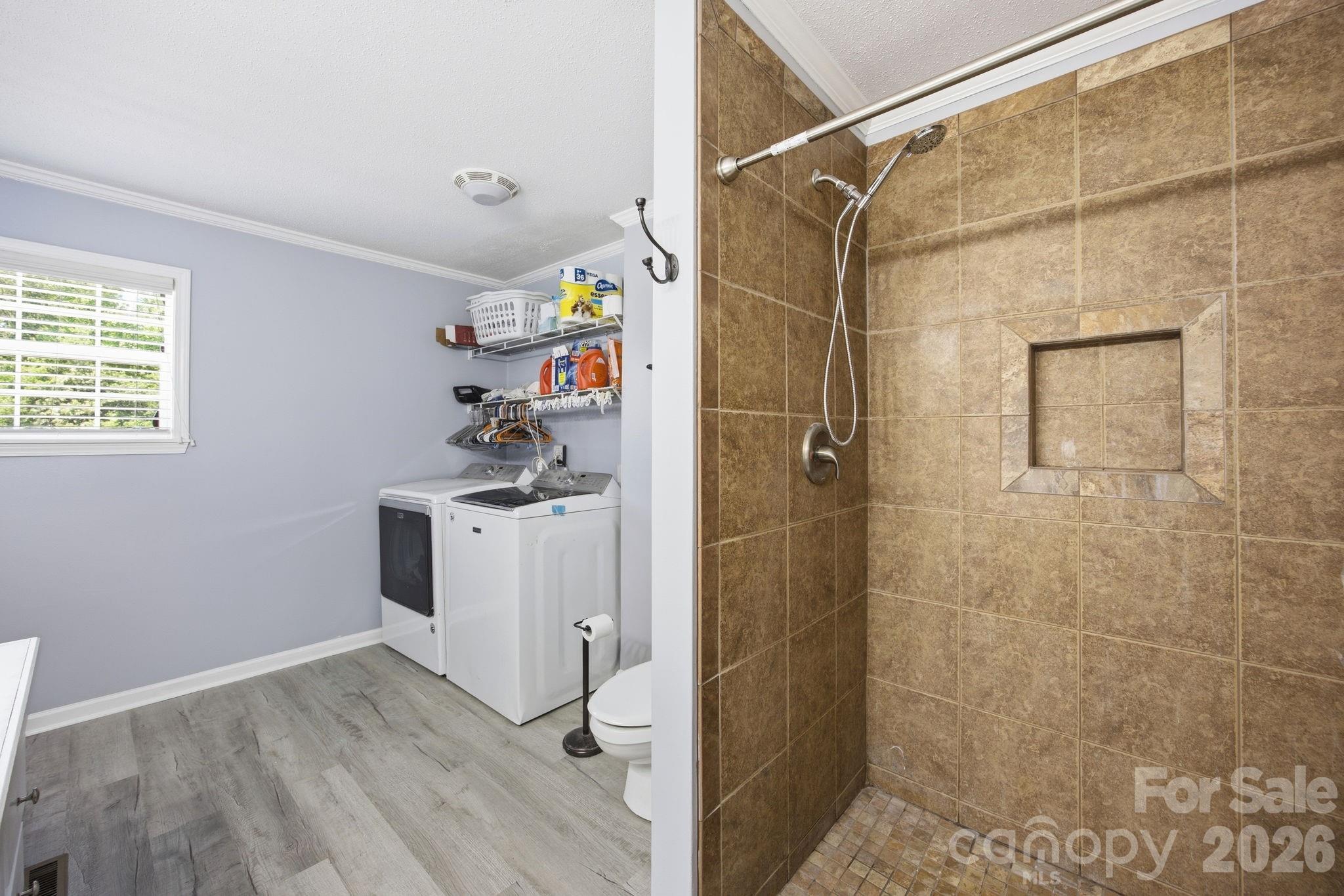 property viewer photo 40