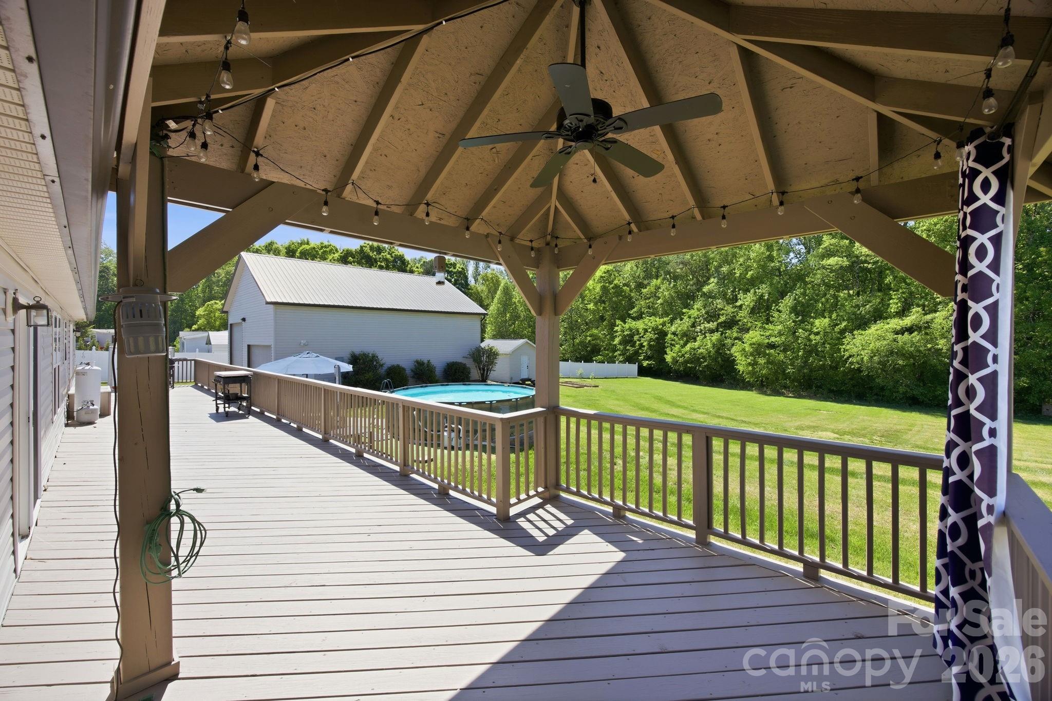 property viewer photo 45
