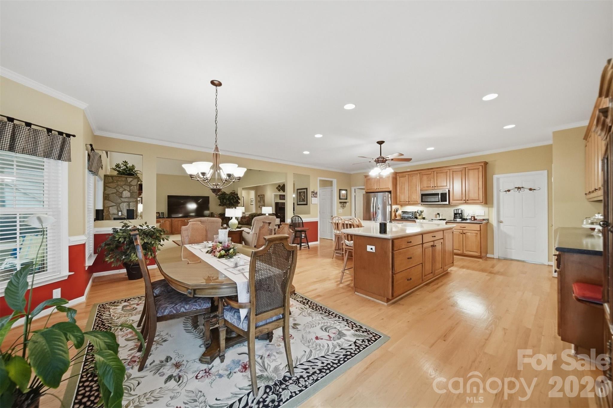 main property photo 19