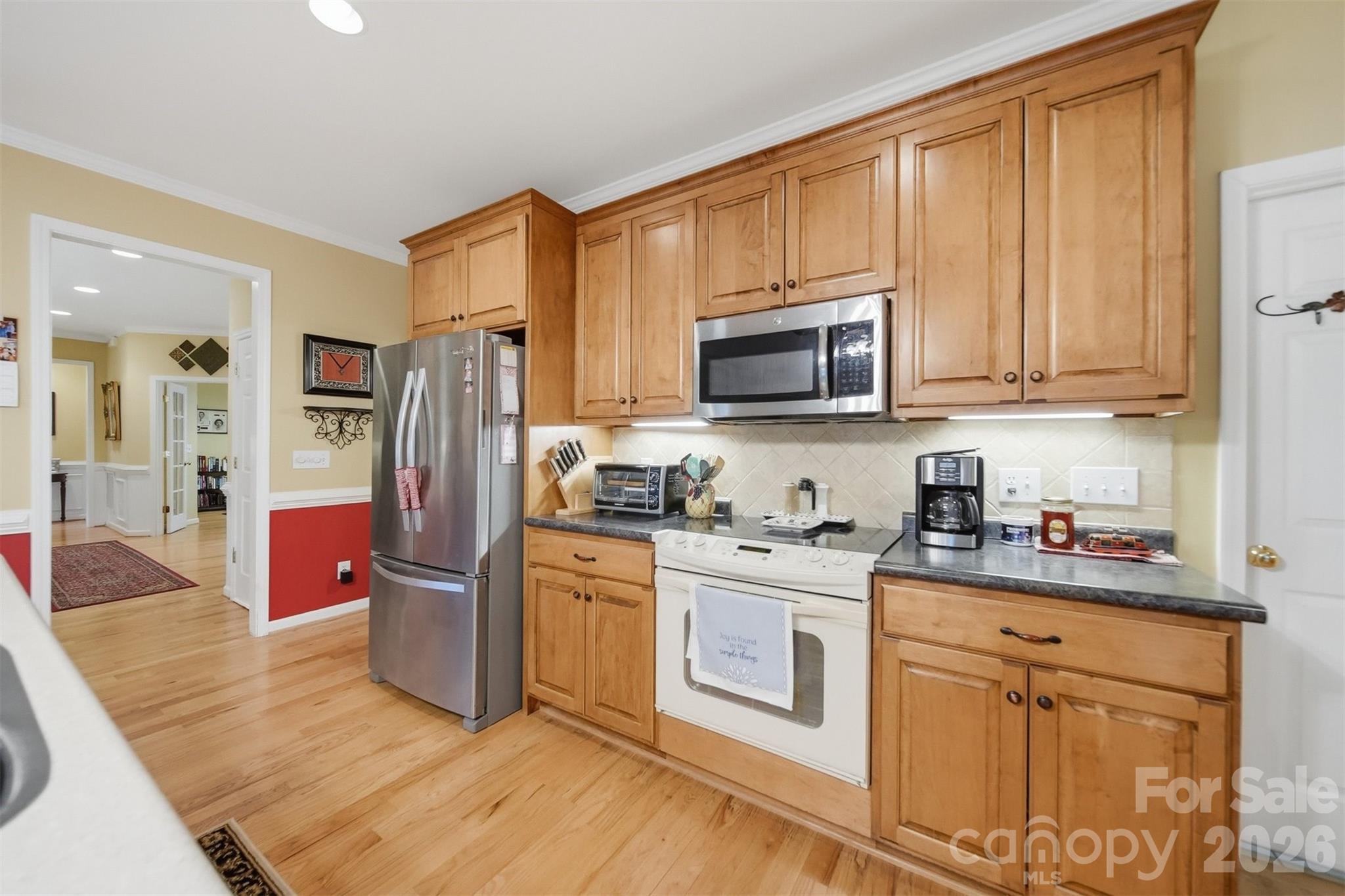 main property photo 22