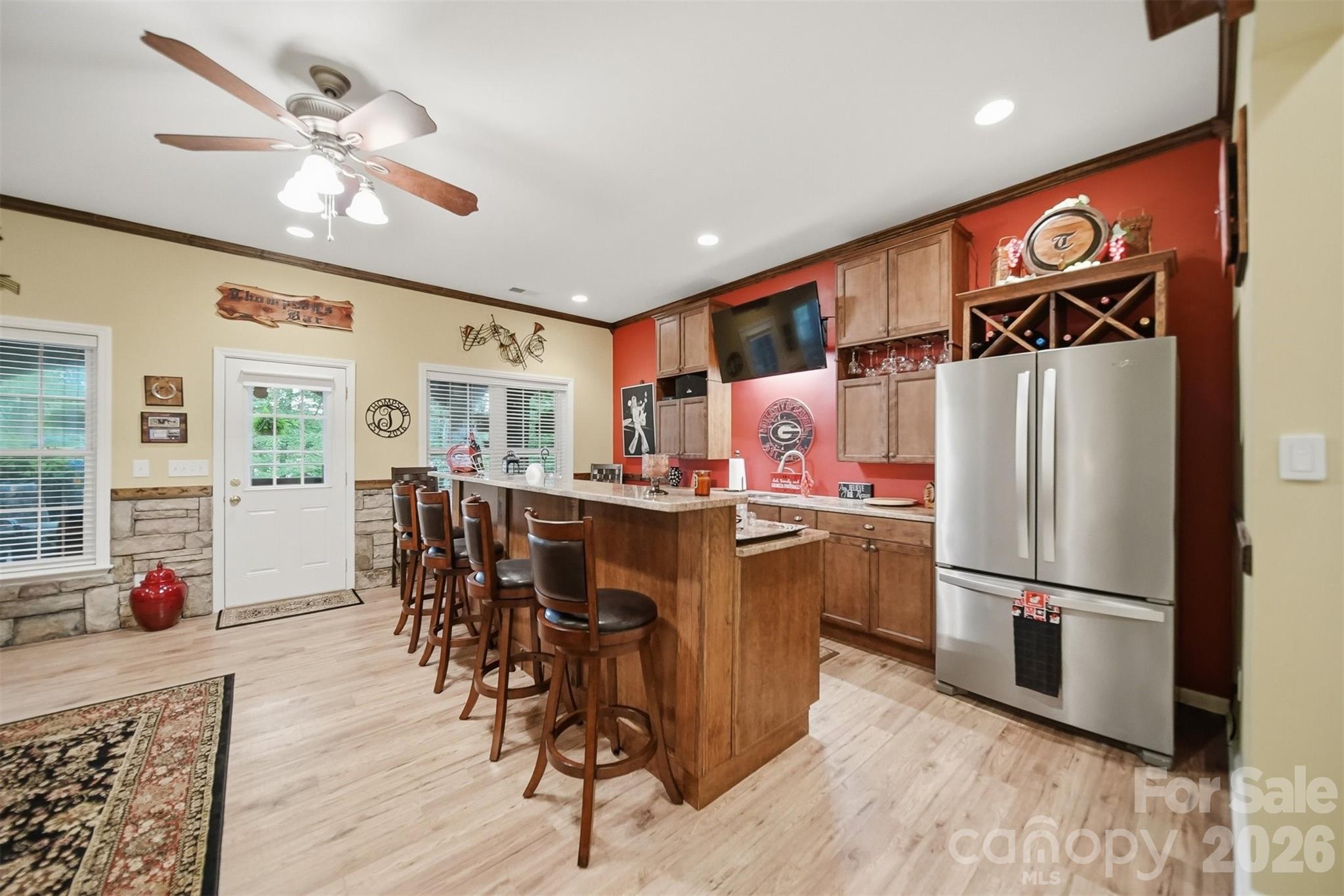 main property photo 23