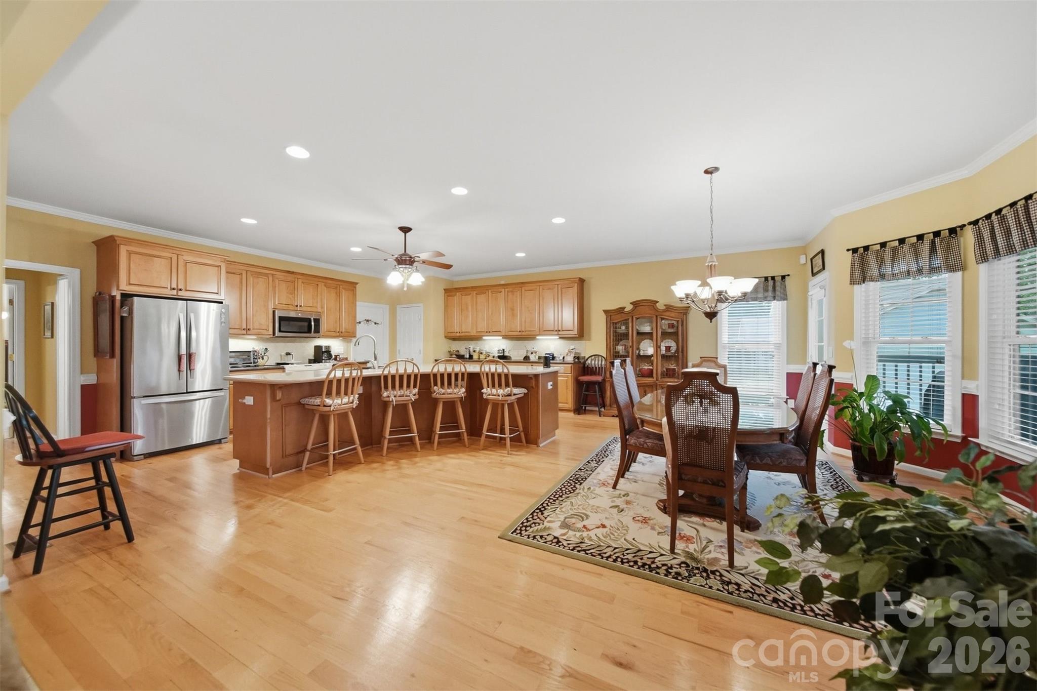 main property photo 8