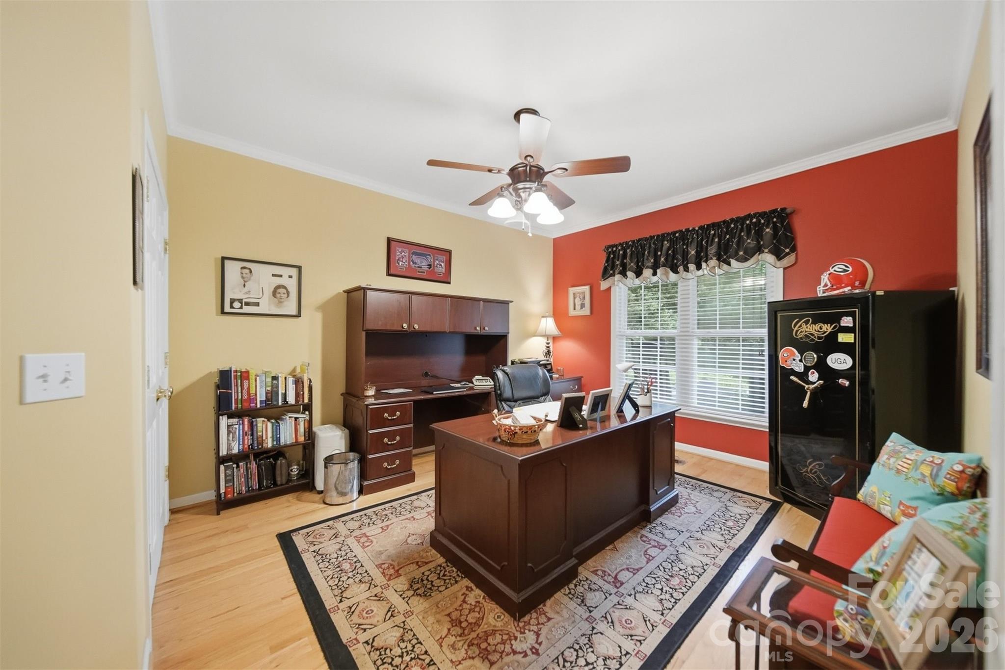 main property photo 9