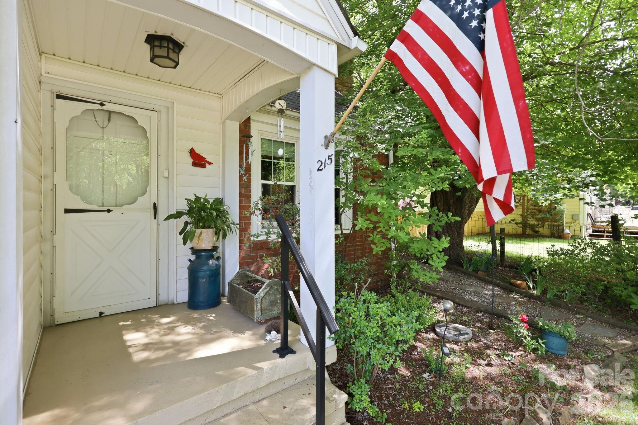 main property photo 37