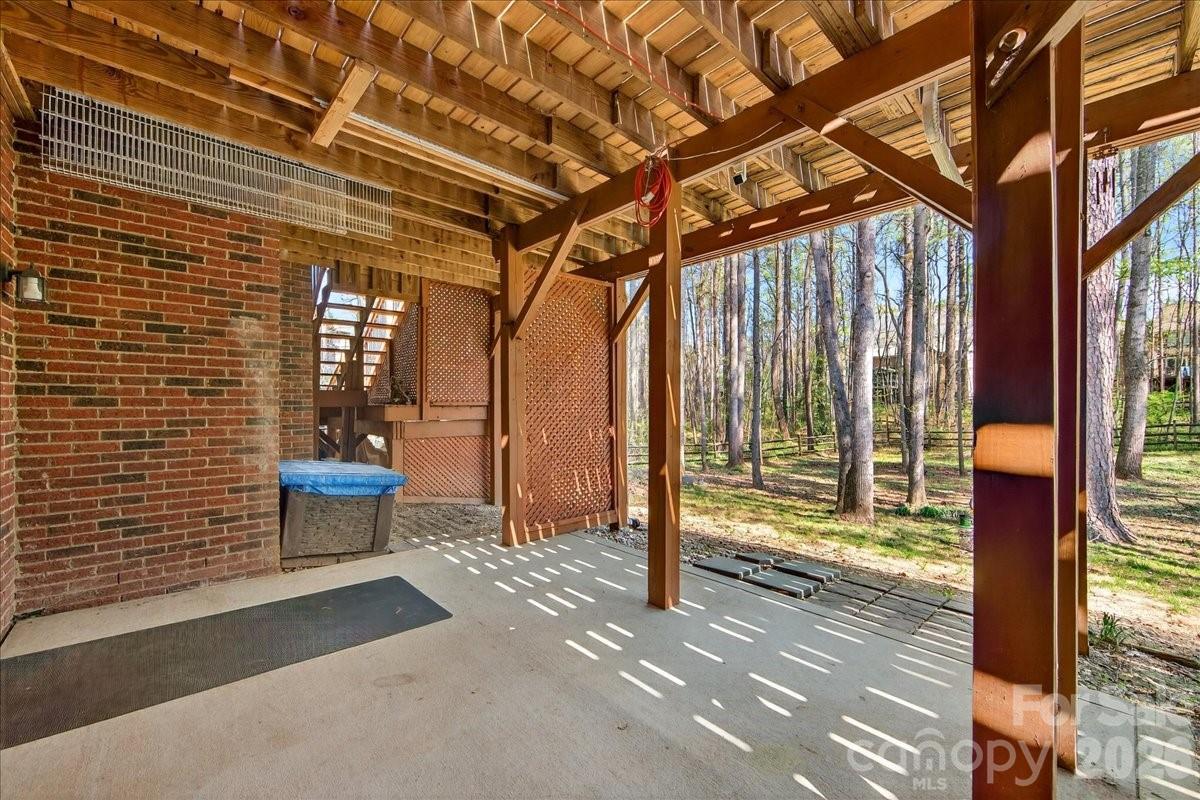 main property photo 45