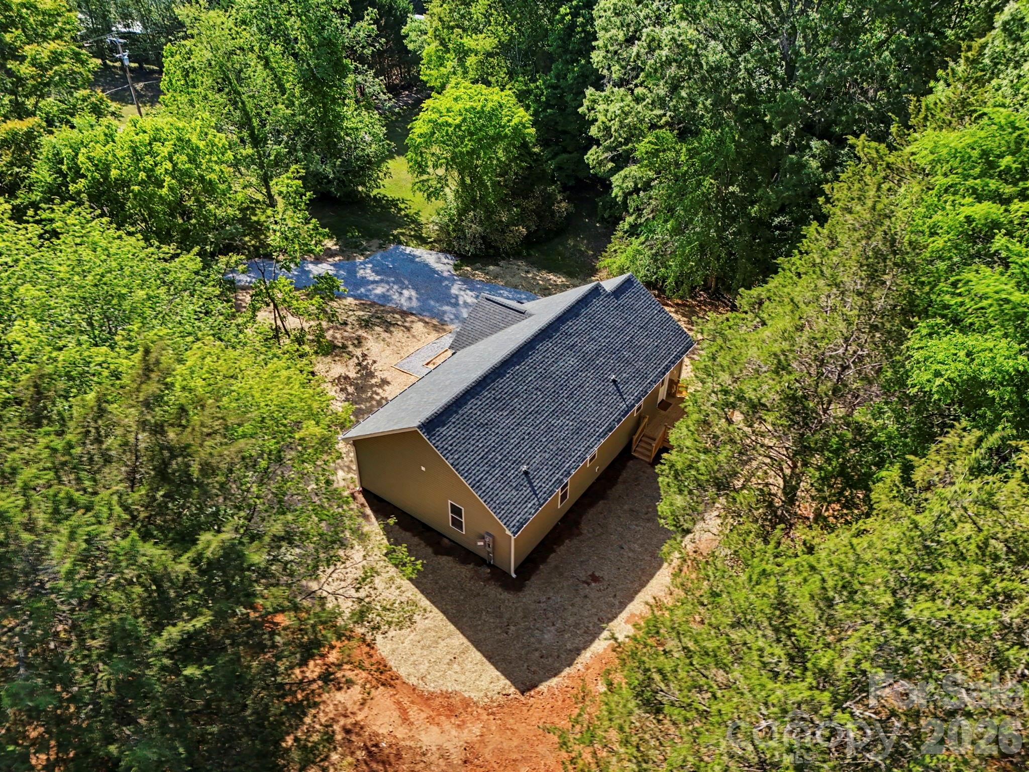 main property photo 40