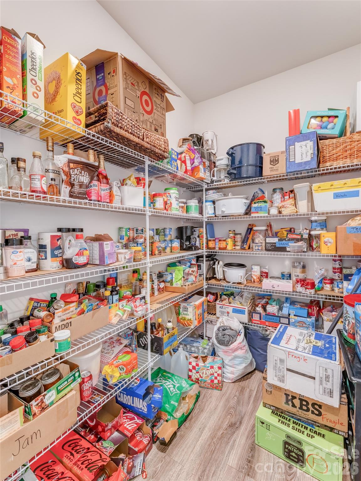 main property photo 30