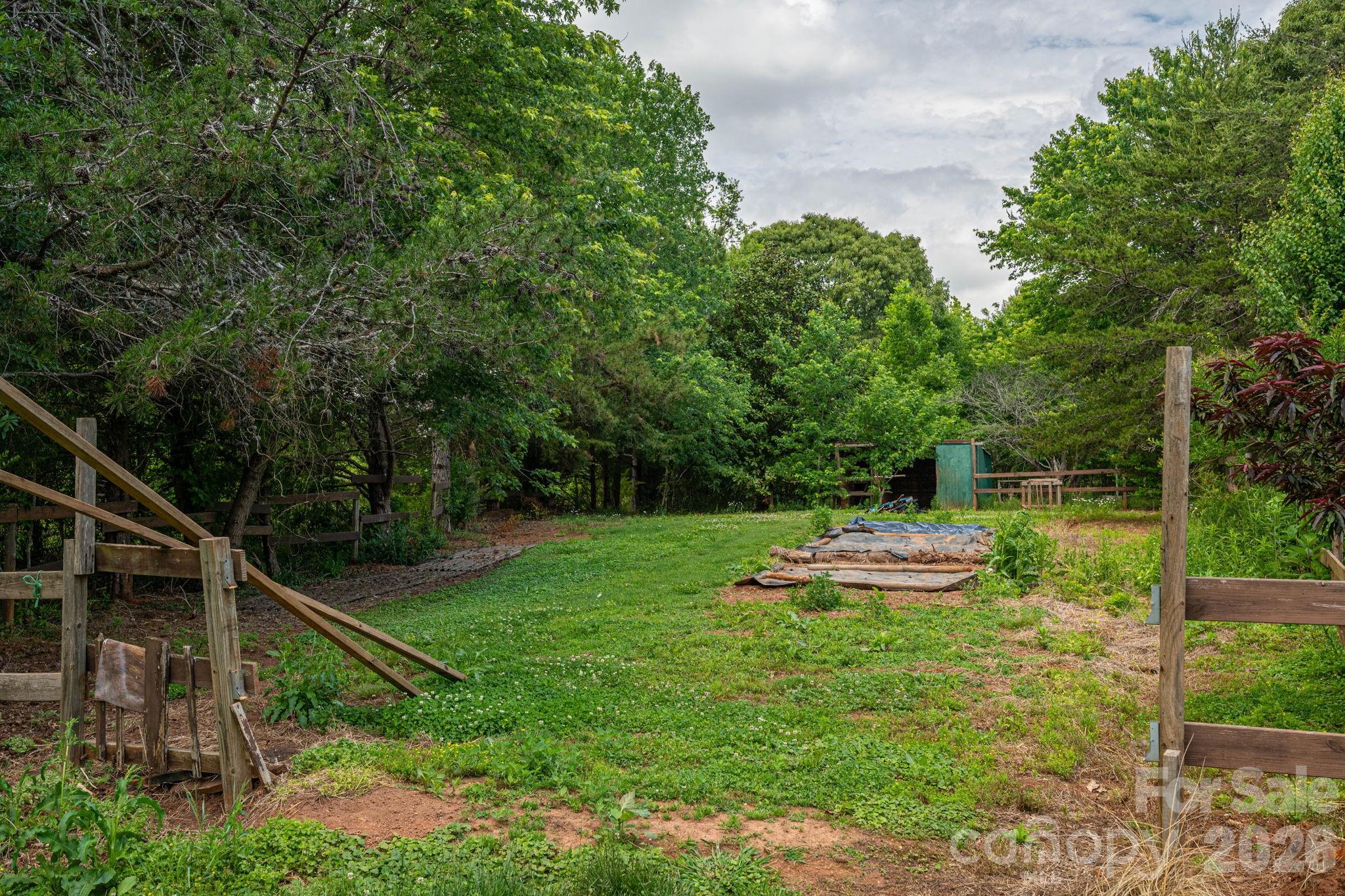 main property photo 34