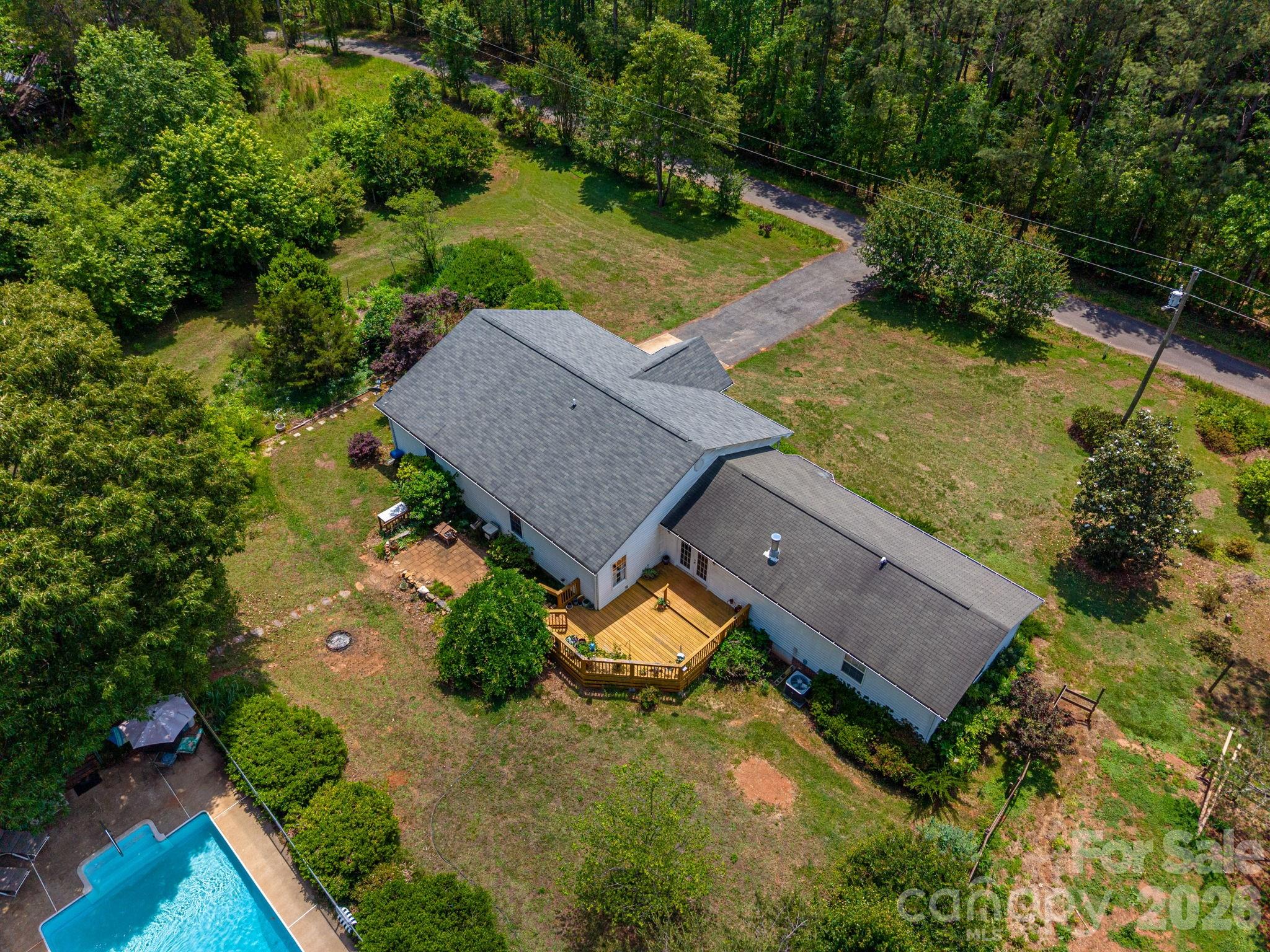 main property photo 41