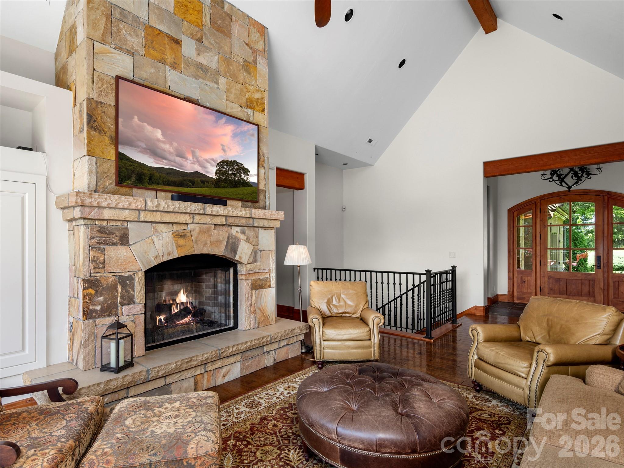 main property photo 5