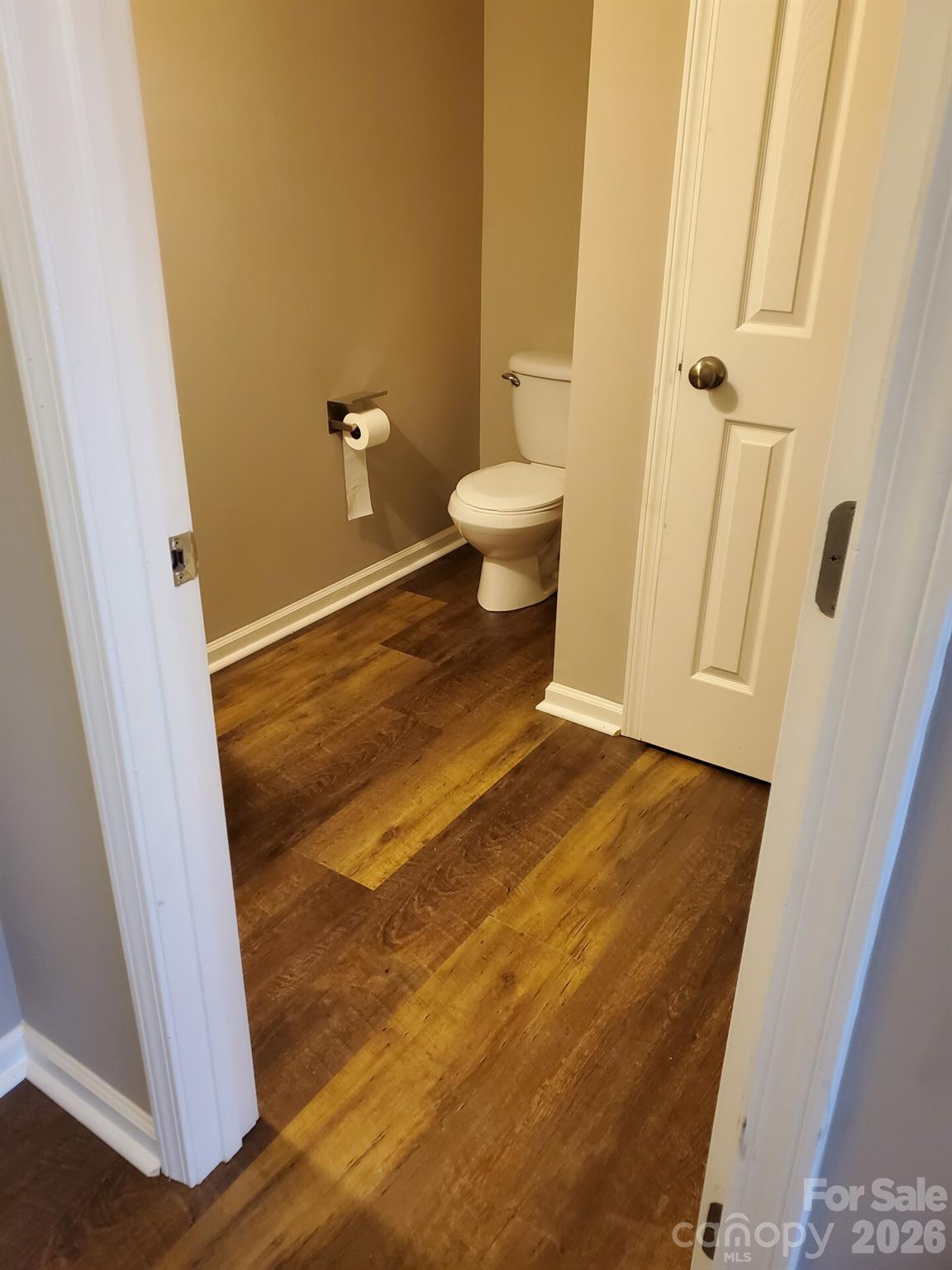 main property photo 6