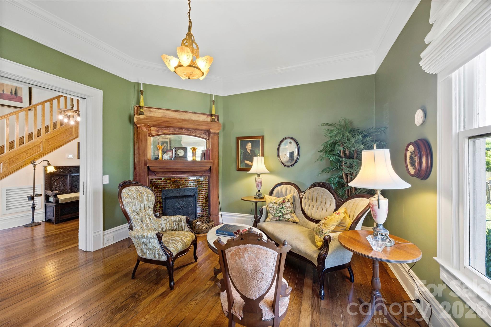 main property photo 11