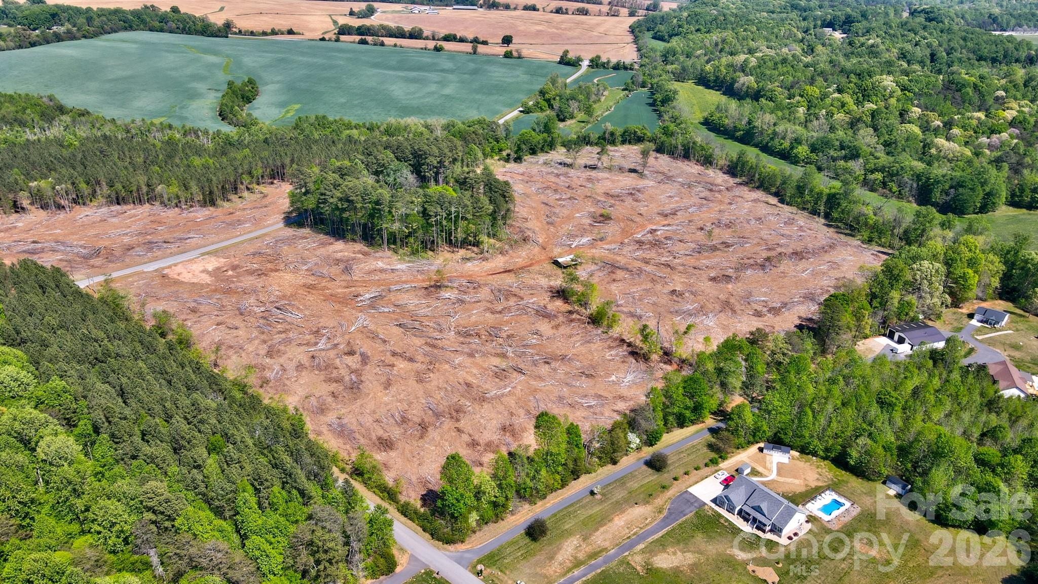 main property photo 8