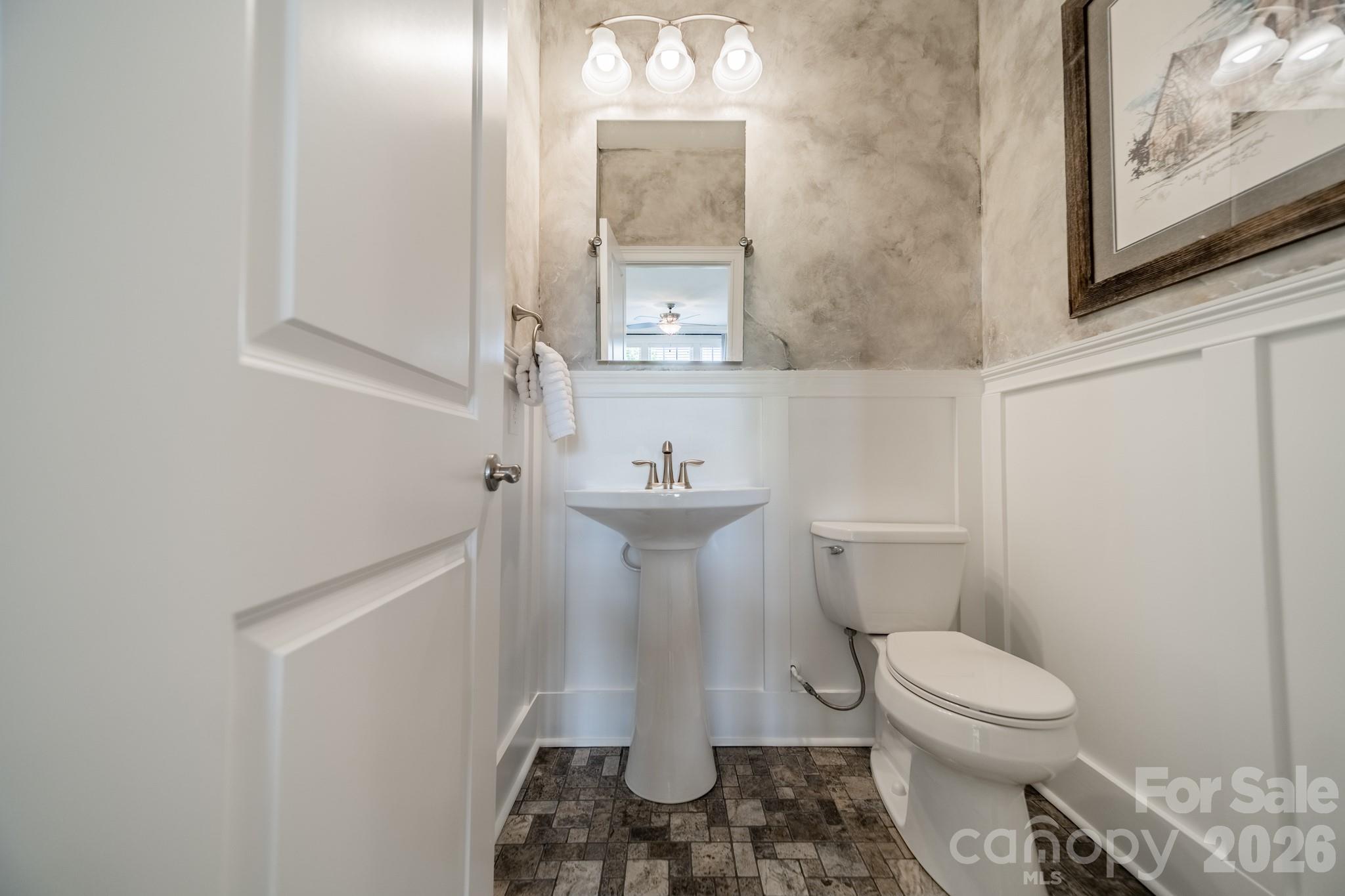 main property photo 24