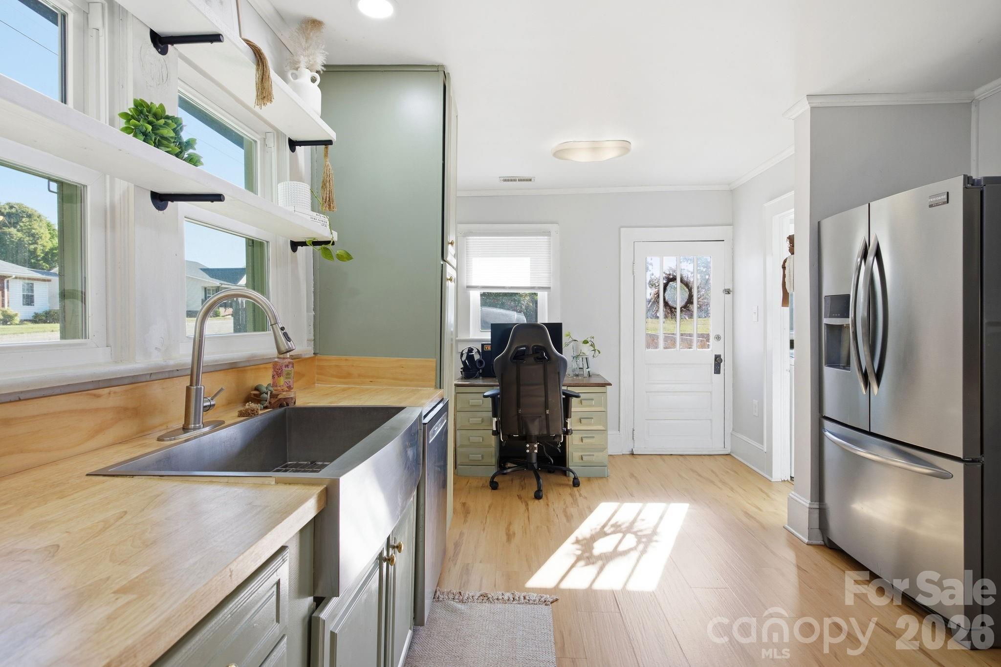 main property photo 24
