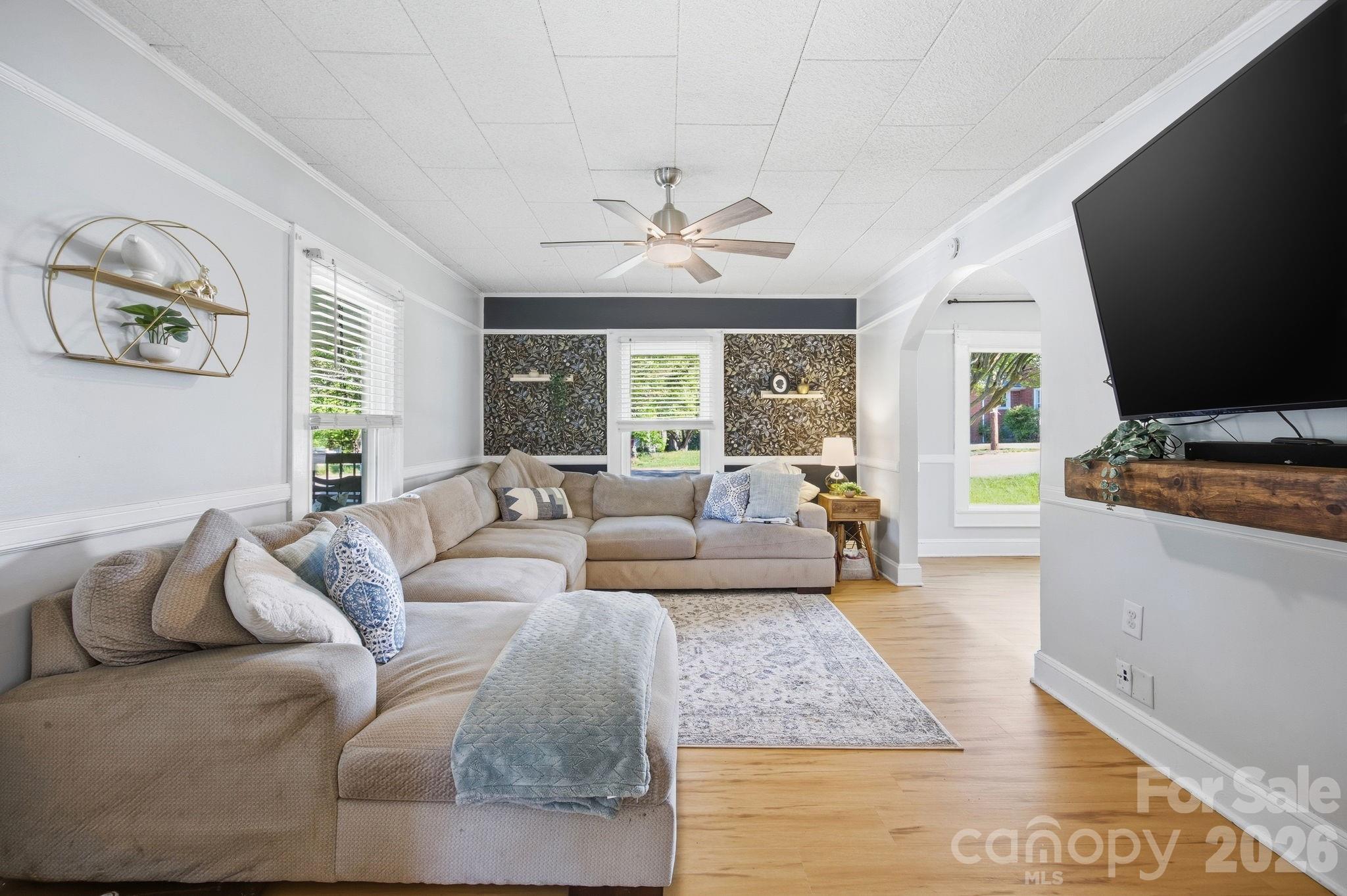 main property photo 5