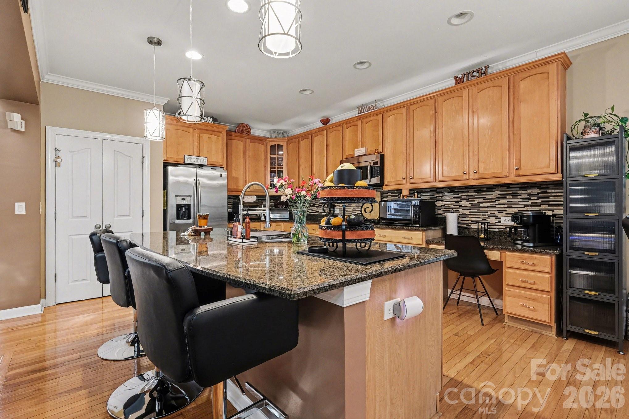 main property photo 17