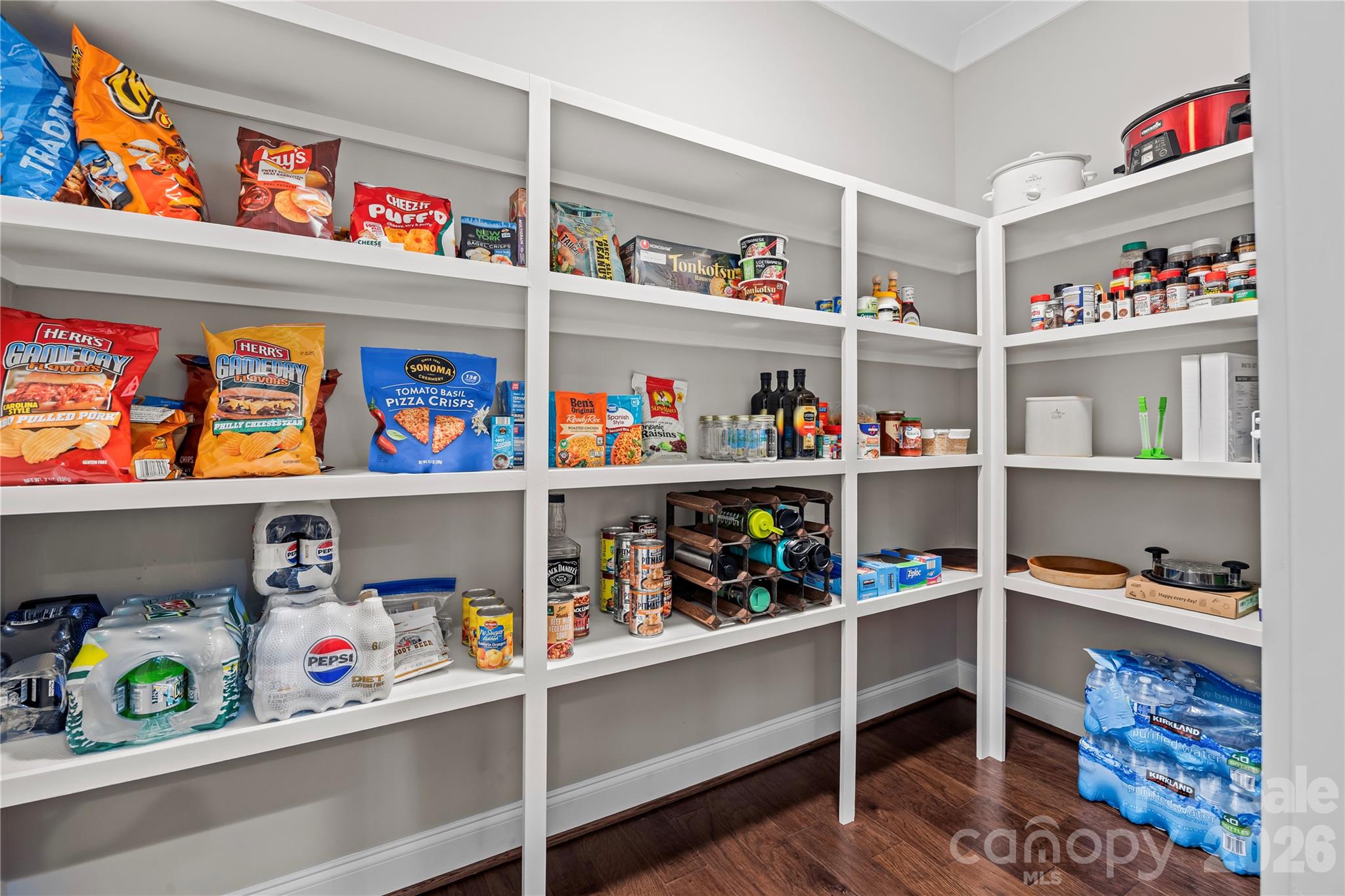 main property photo 7