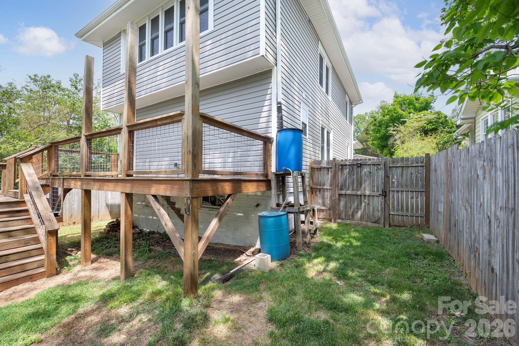 main property photo 41