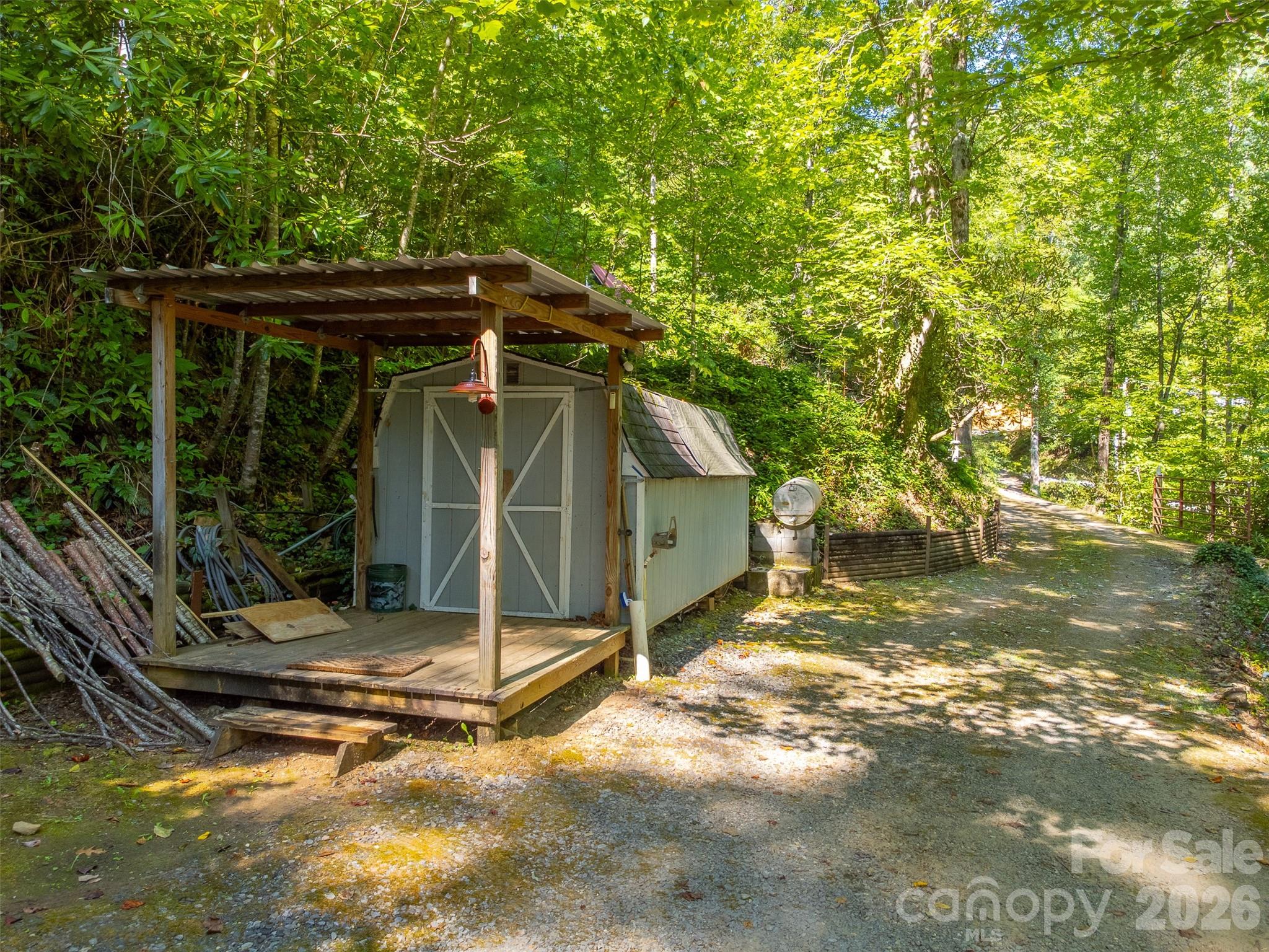 main property photo 27