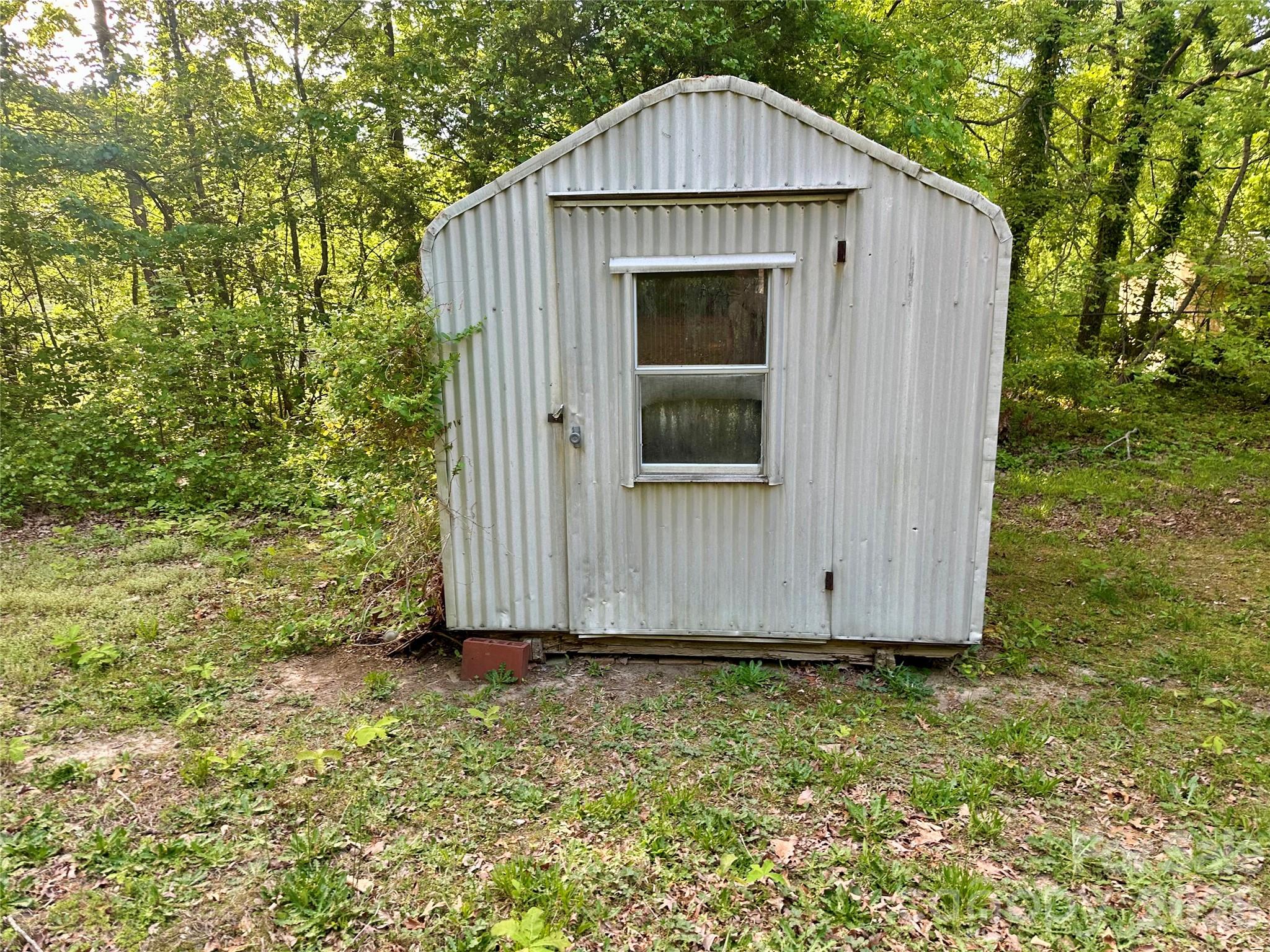 main property photo 18