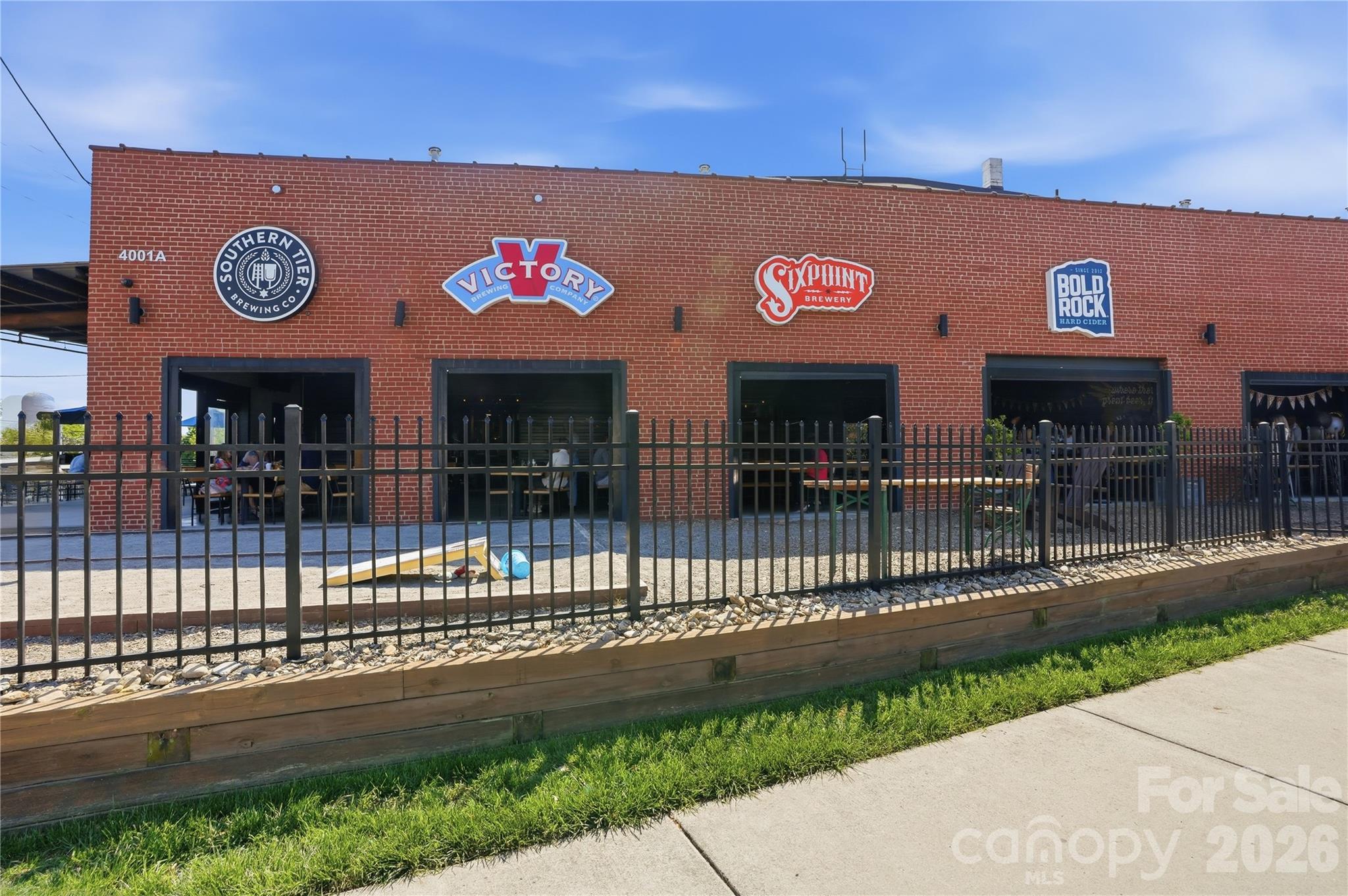 main property photo 17