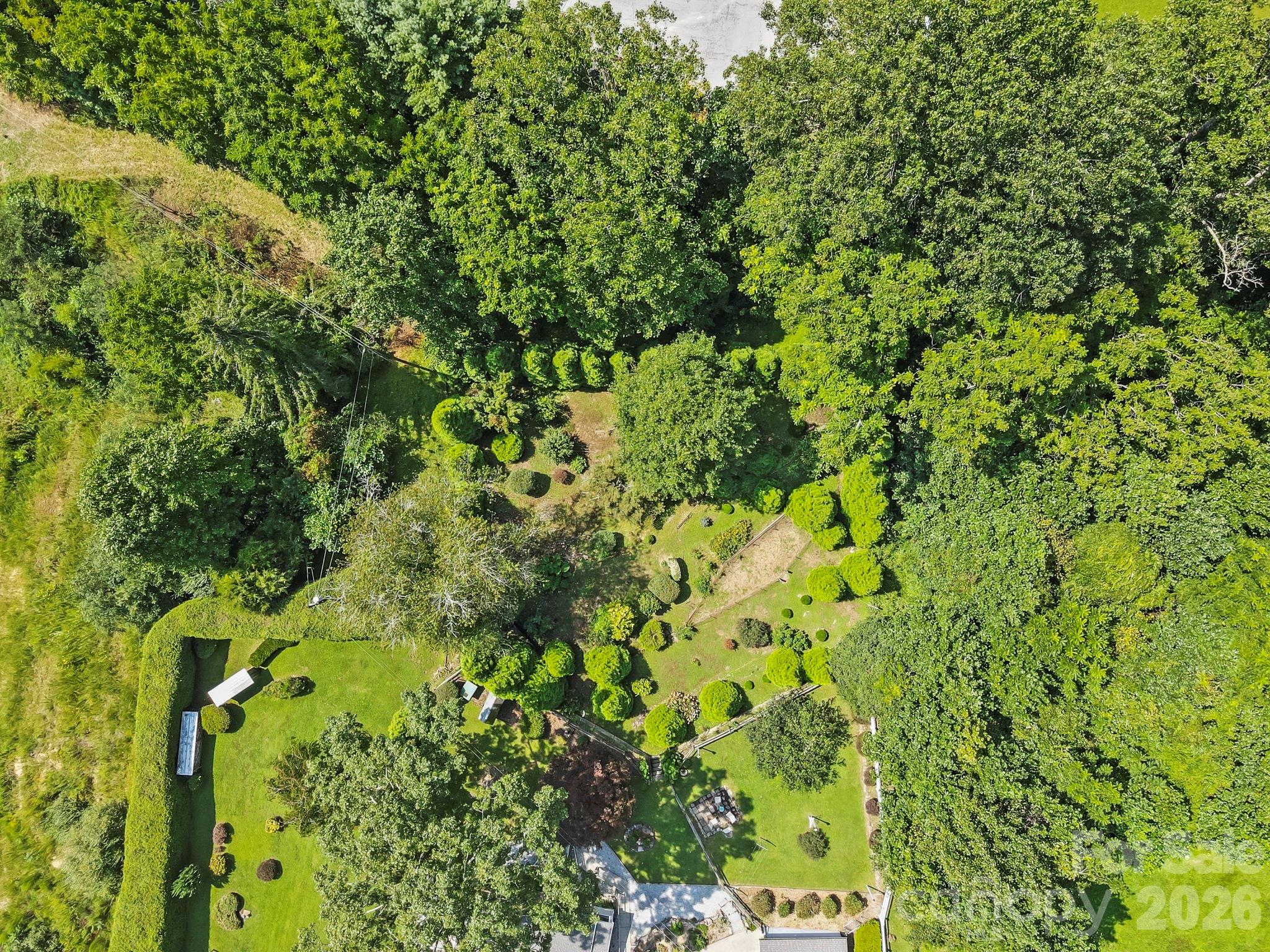 main property photo 40
