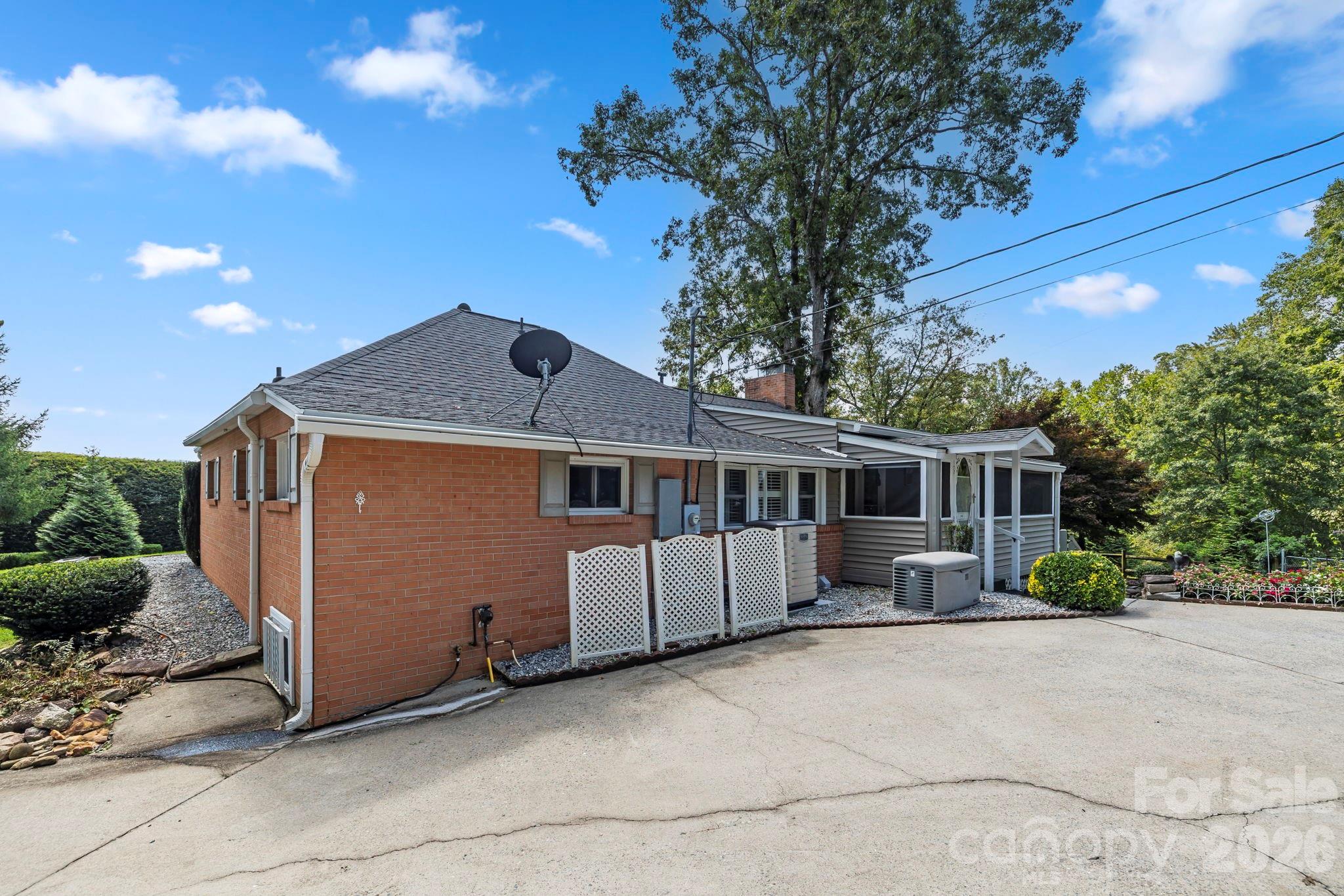 main property photo 41