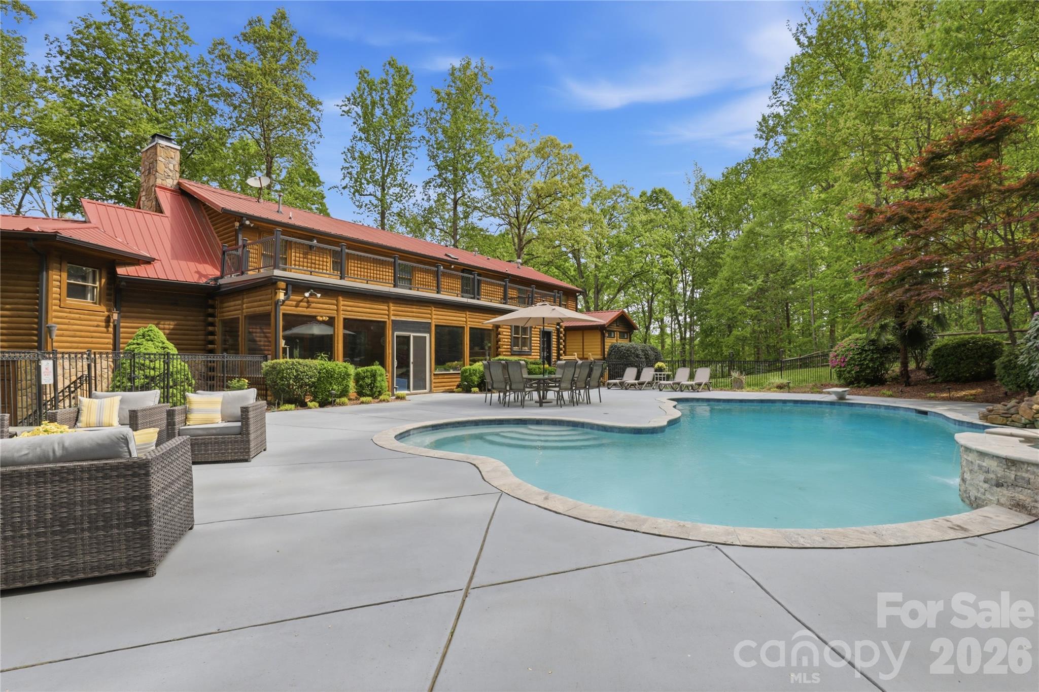 main property photo 40