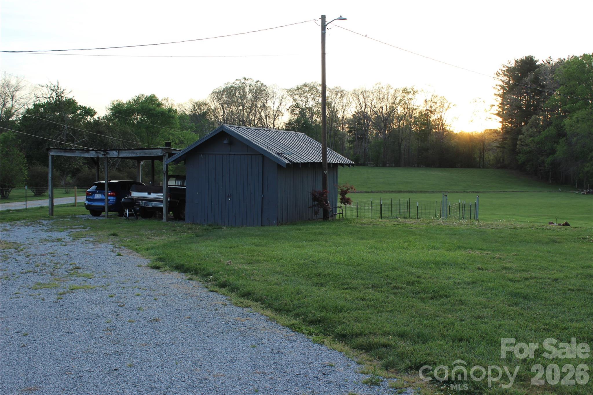 main property photo 13