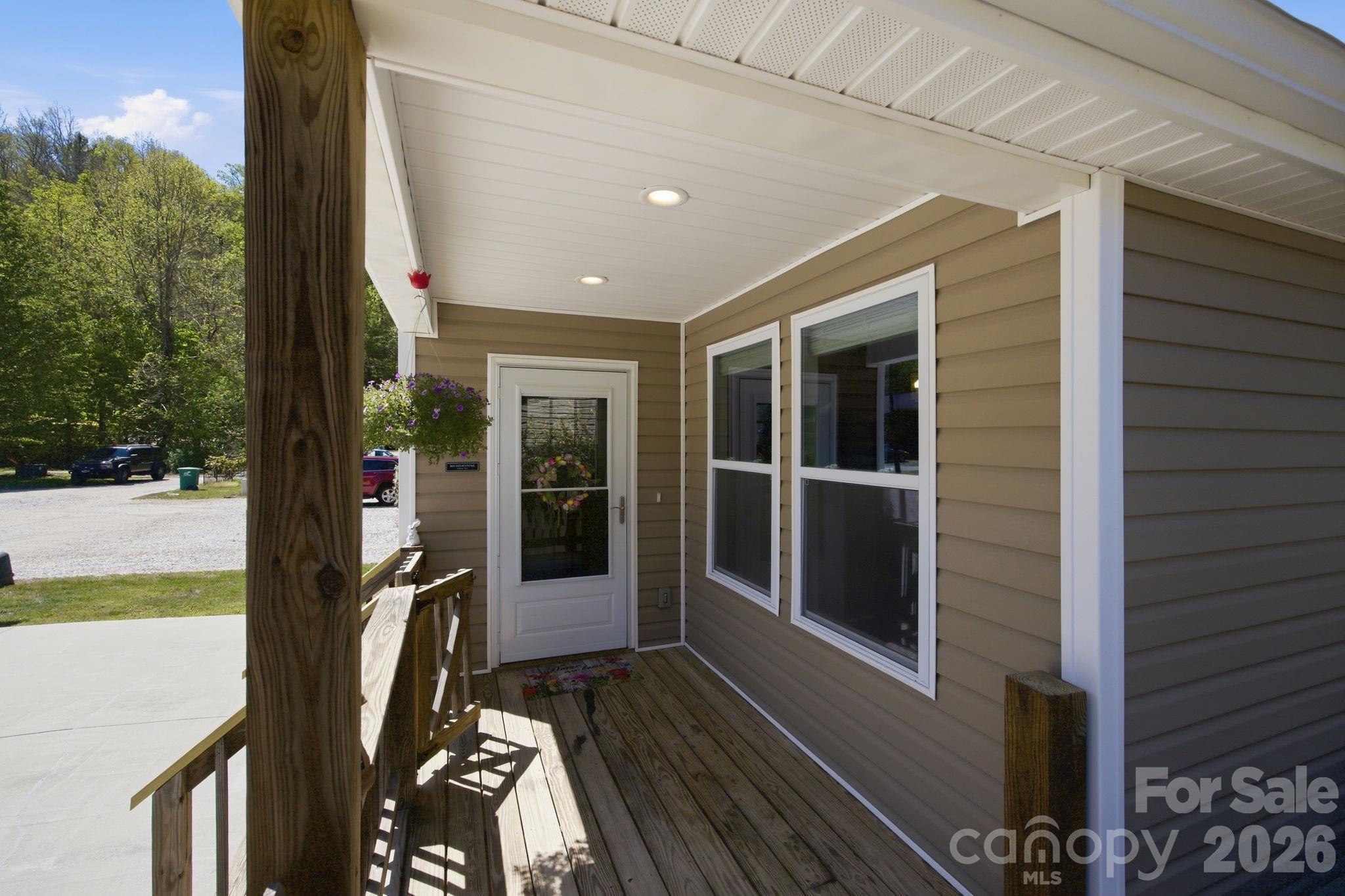 main property photo 28