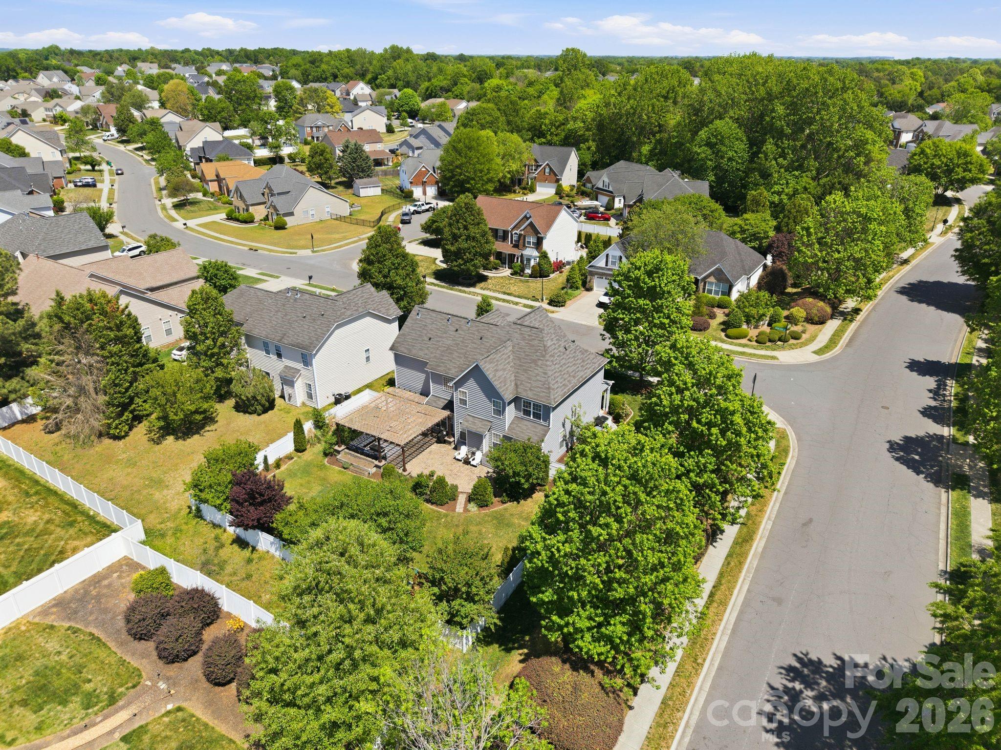 main property photo 40