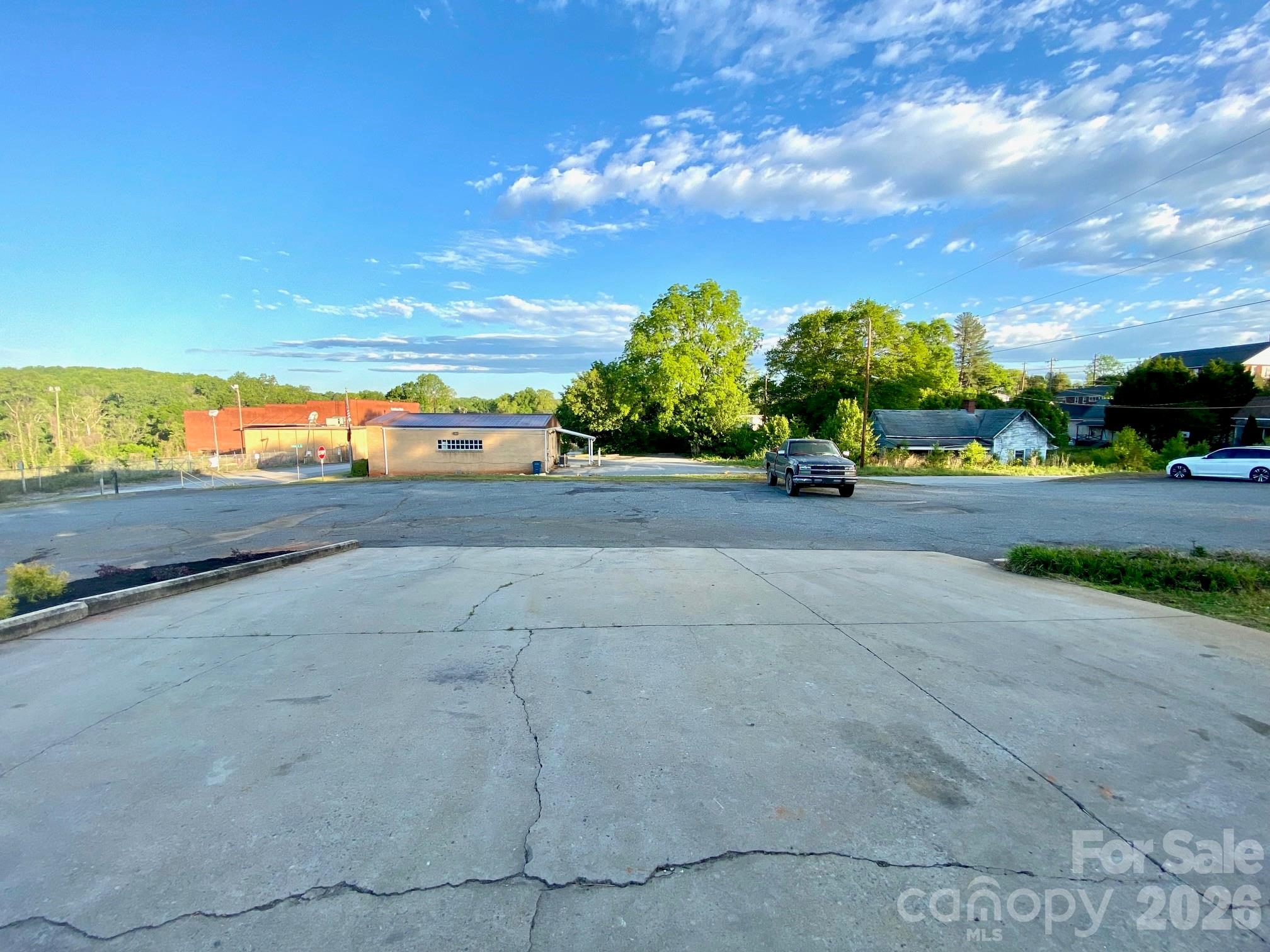 main property photo 12