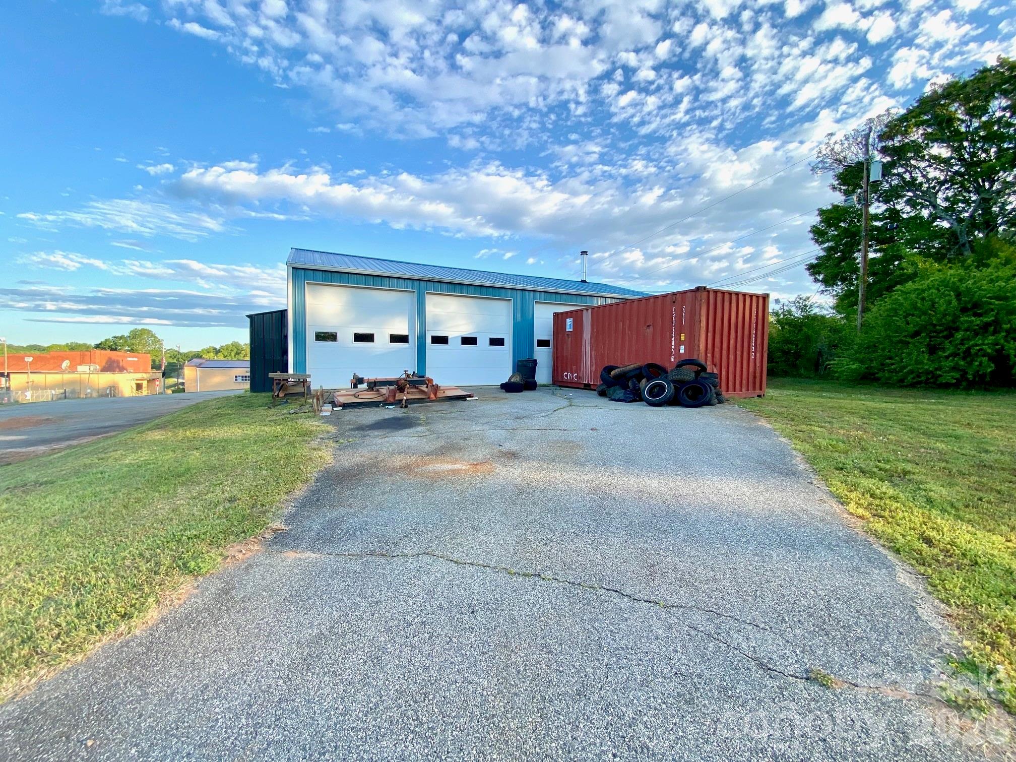 main property photo 7